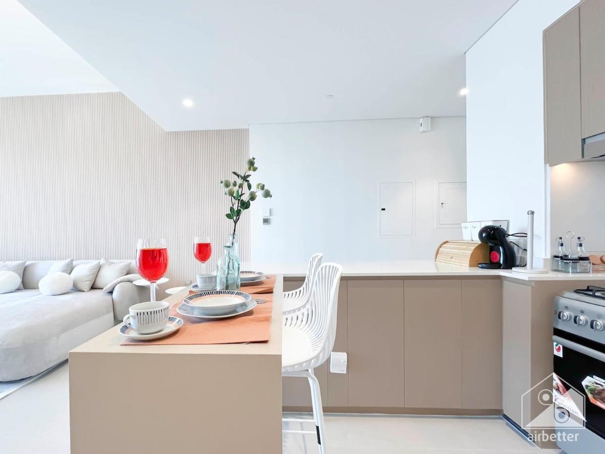 Grande Luxury 1b With Balcony & Views Apartment Dubai