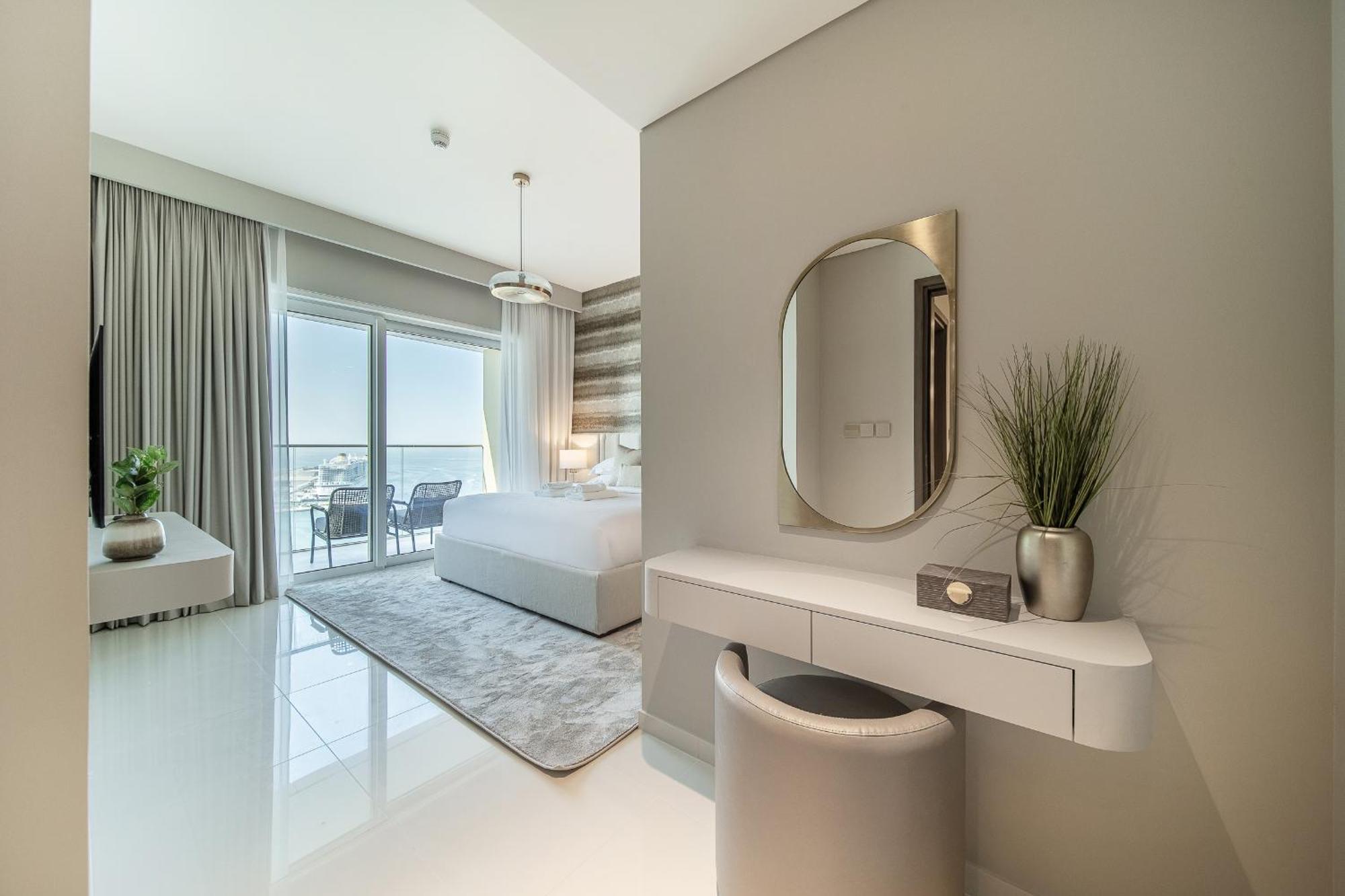Stunning 2br Waterfront For 5 At Grand Bleu 02 Dubai