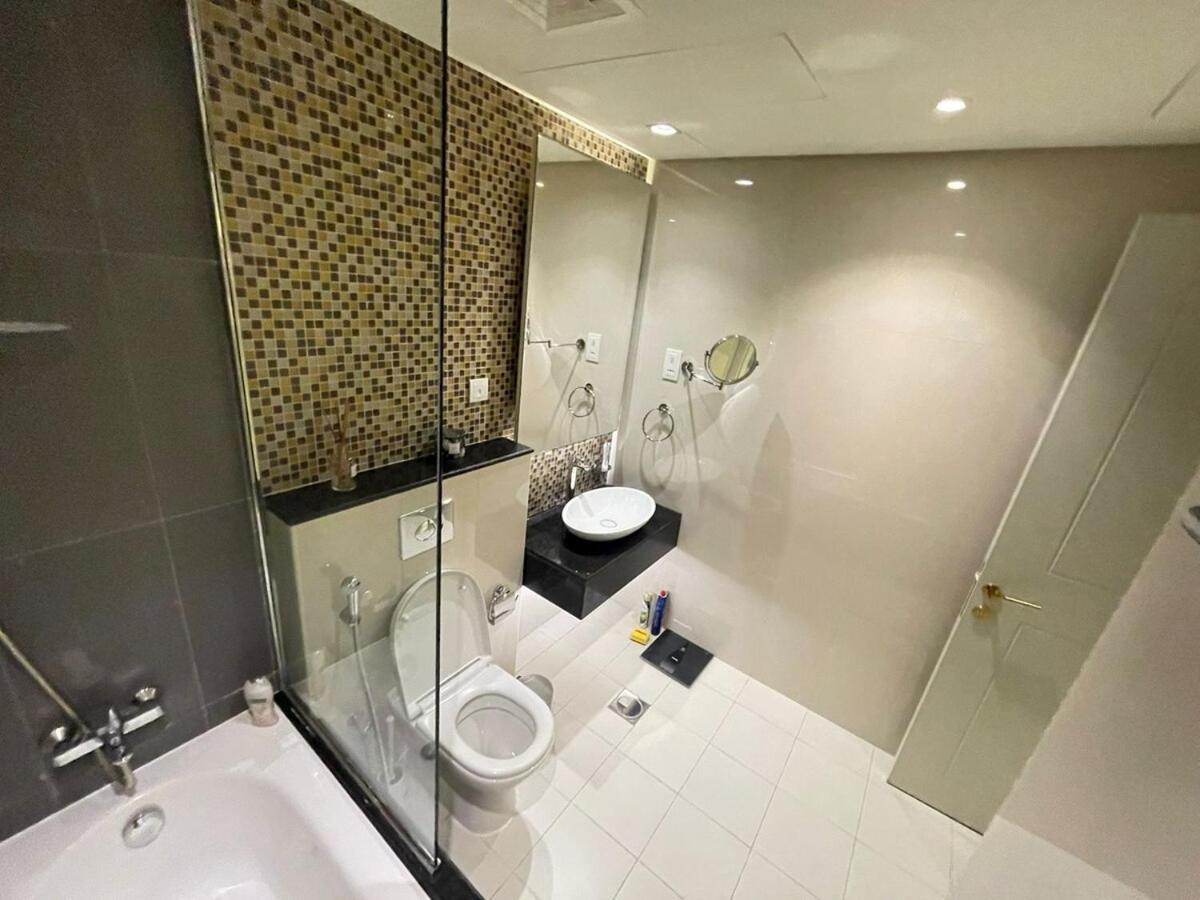 Unmatched Luxury Perfectly Located Next To Mall And Burj Khalifa * Dubai
