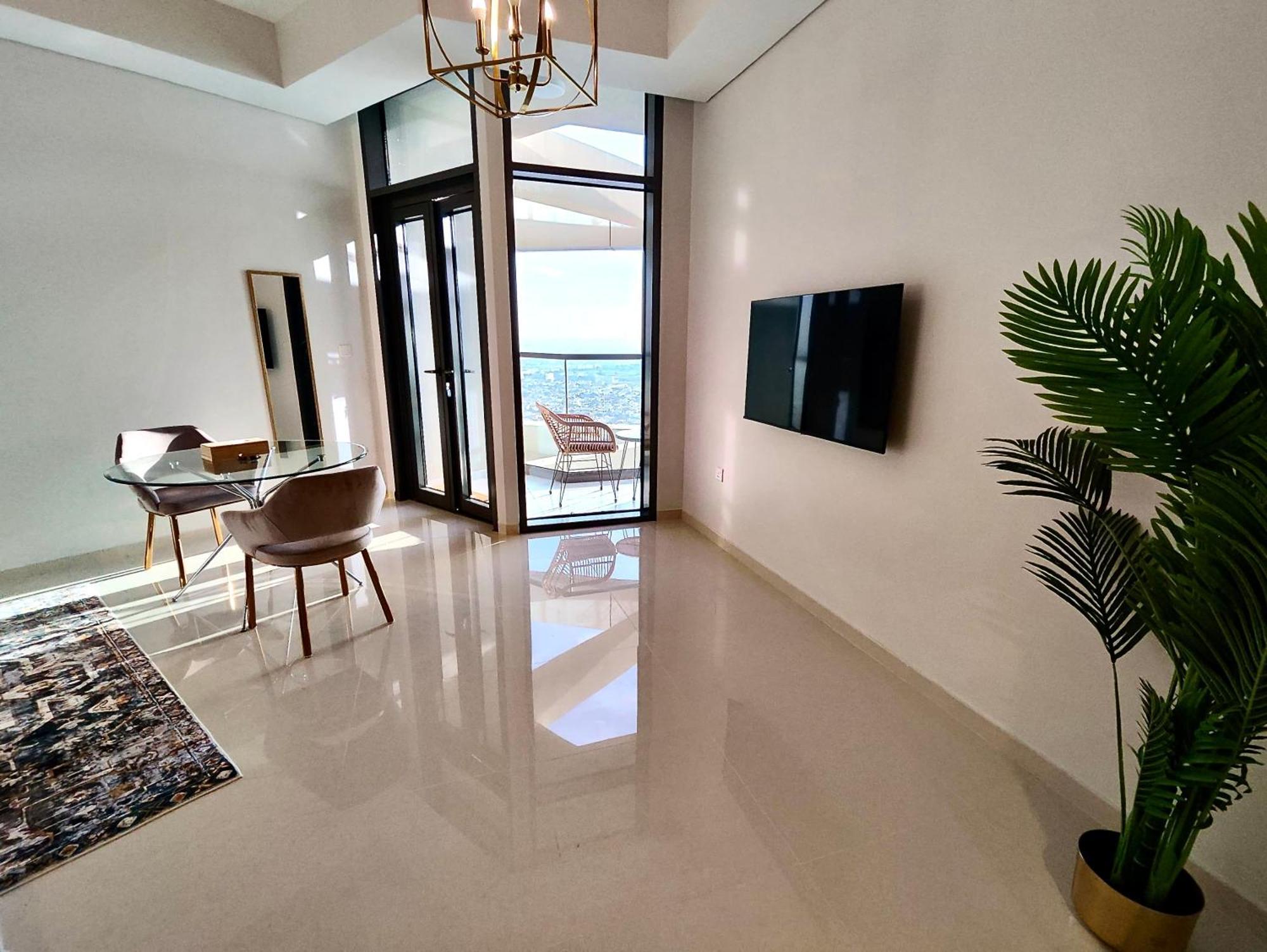 Aykon Tower I Birds Eye View Apartment *