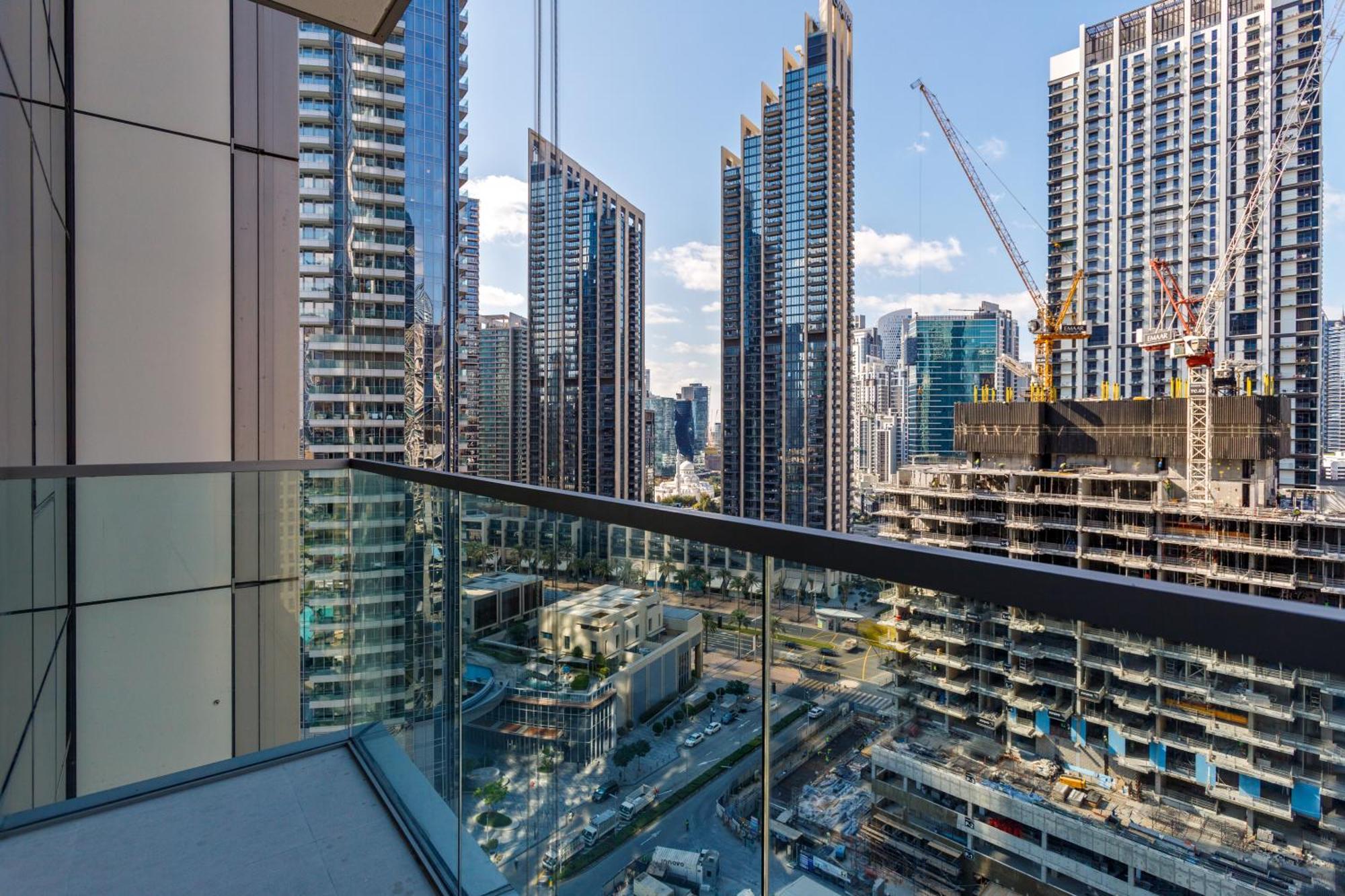 Brand New 1br Near Burj Khalifa & Mall - Allsopp & Allsopp Dubai