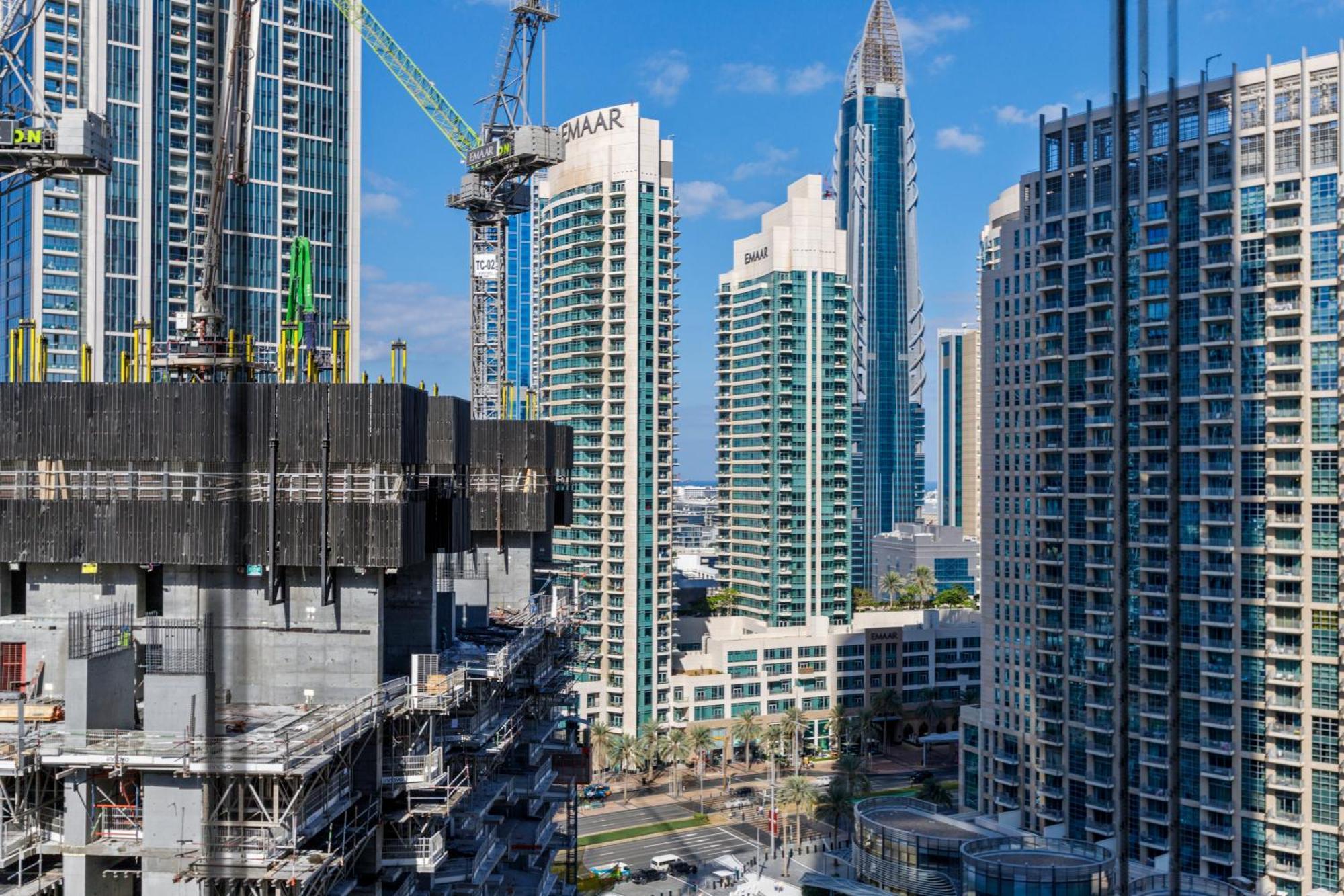 Brand New 1br Near Burj Khalifa & Mall - Allsopp & Allsopp
