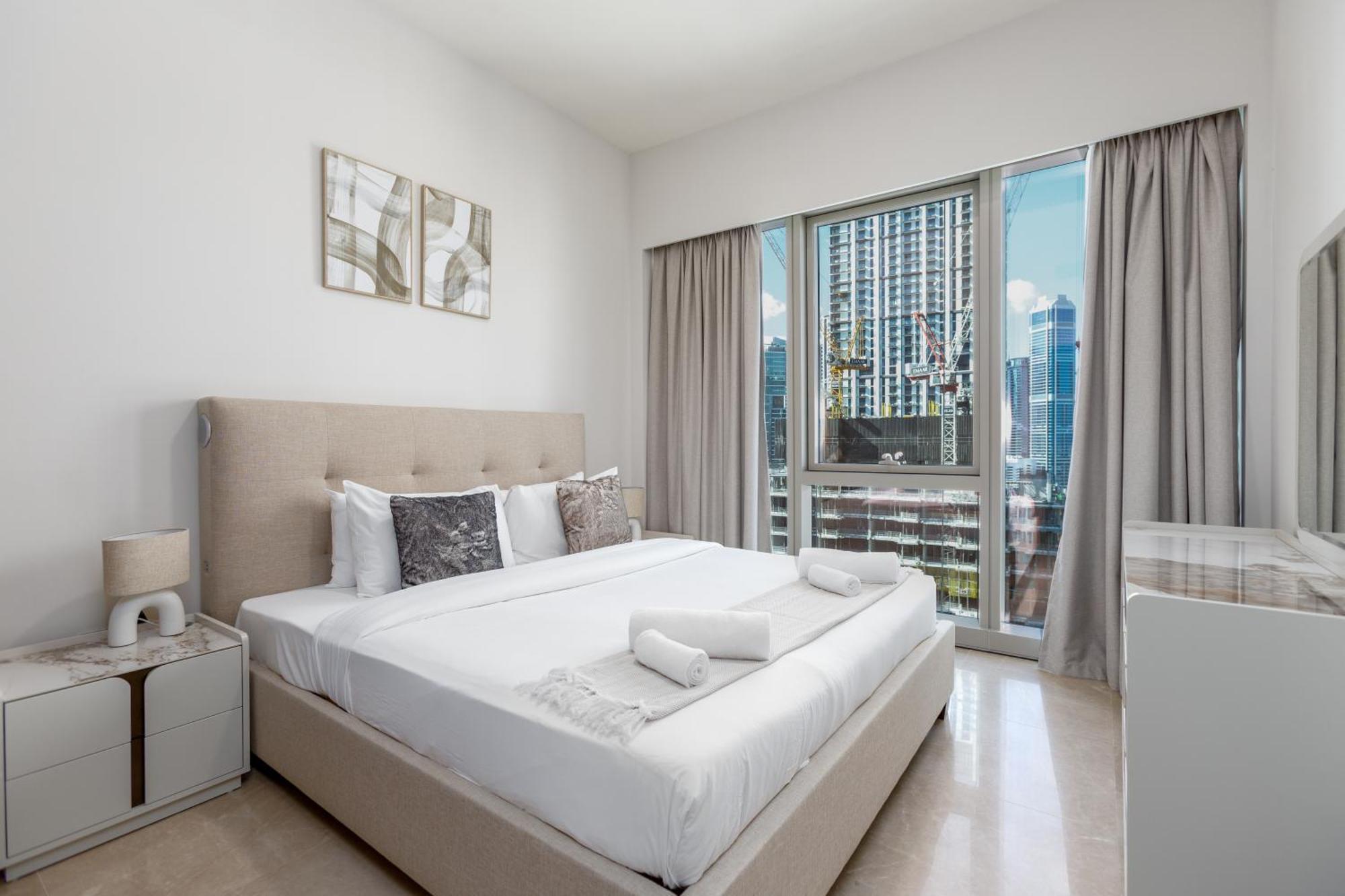Brand New 1br Near Burj Khalifa & Mall - Allsopp & Allsopp * Dubai