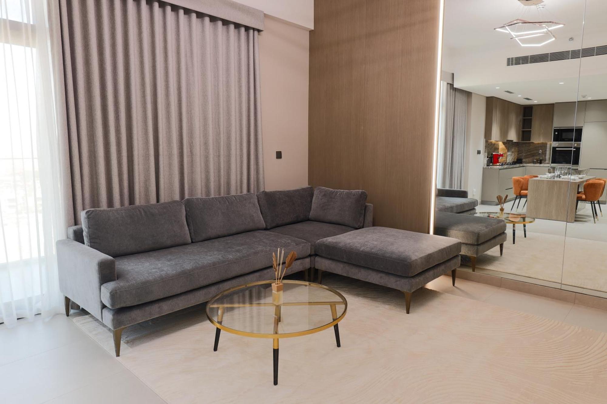 Apartment Elegant 1br In Jvc *