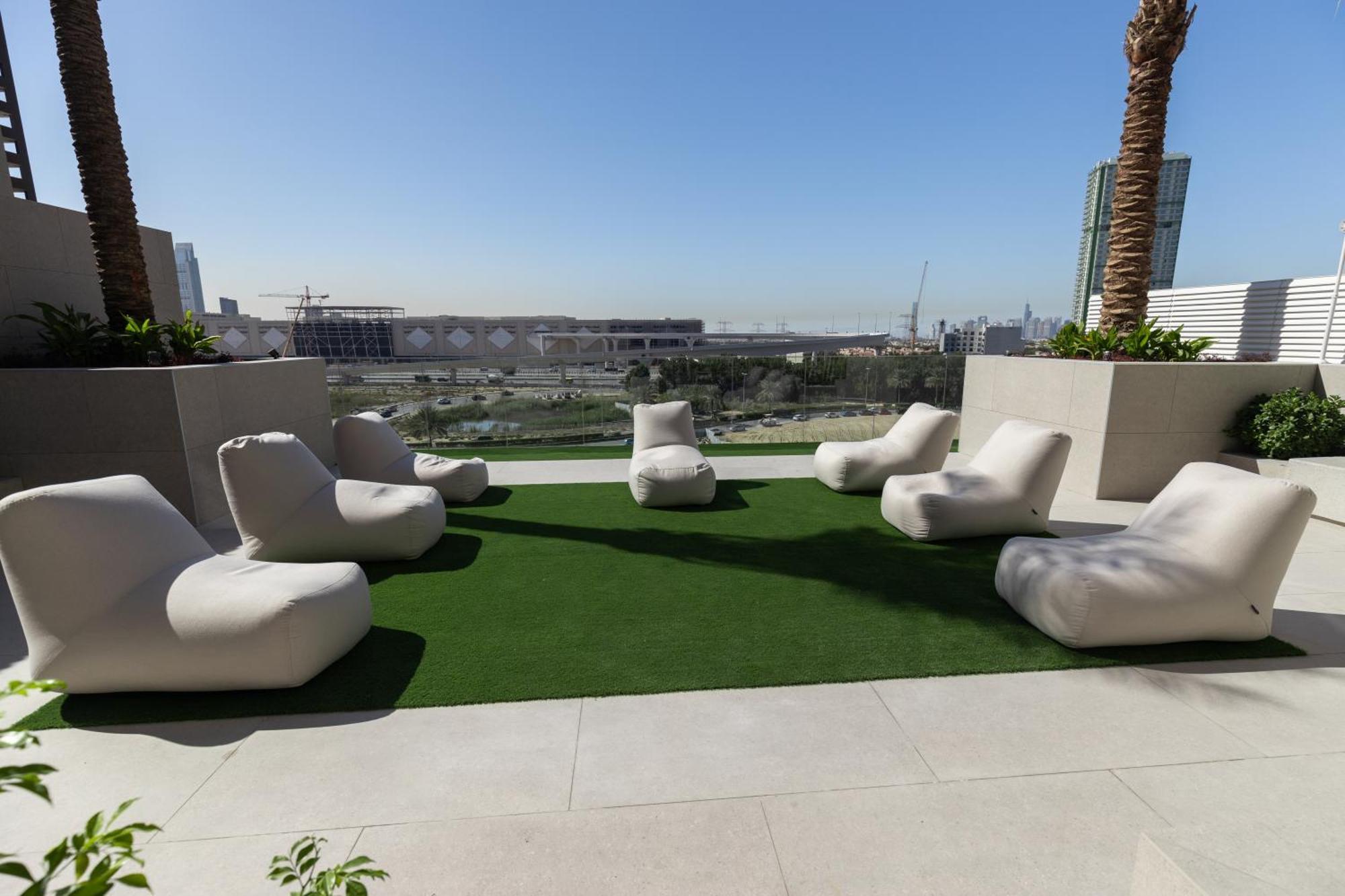 Apartment Elegant 1br In Jvc *