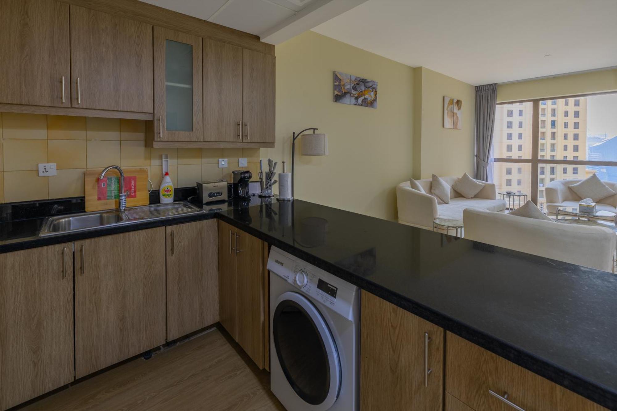 1br At Jumeirah Residences - Walking Distance To * Dubai