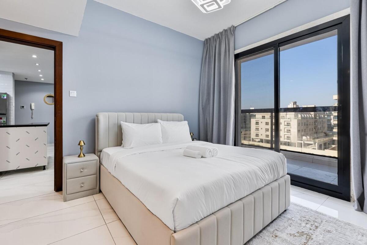Apartment Stylish 1br Sanctuary With Gym And Pool Access