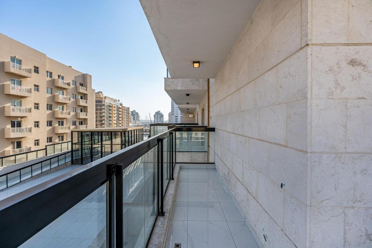 Stylish 1br Sanctuary With Gym And Pool Access * Dubai