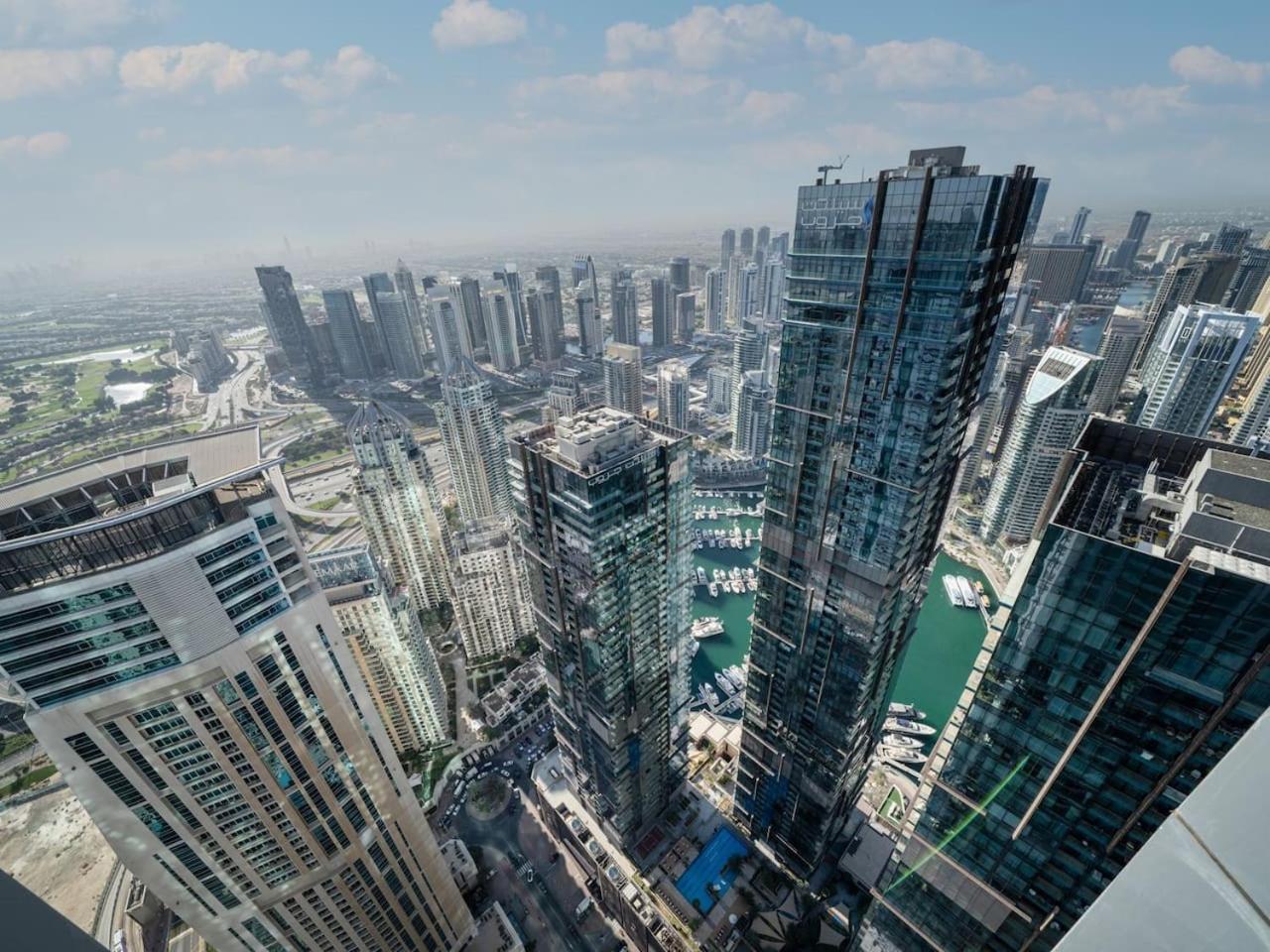 Apartment Bright And Spacious 3 Bedroom Retreat In Marina Dubai