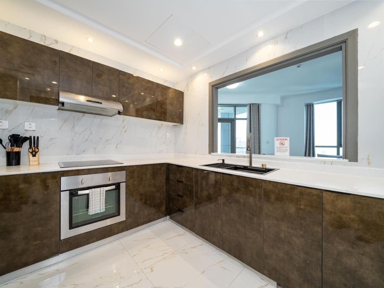 Bright And Spacious 3 Bedroom Retreat In Marina Dubai
