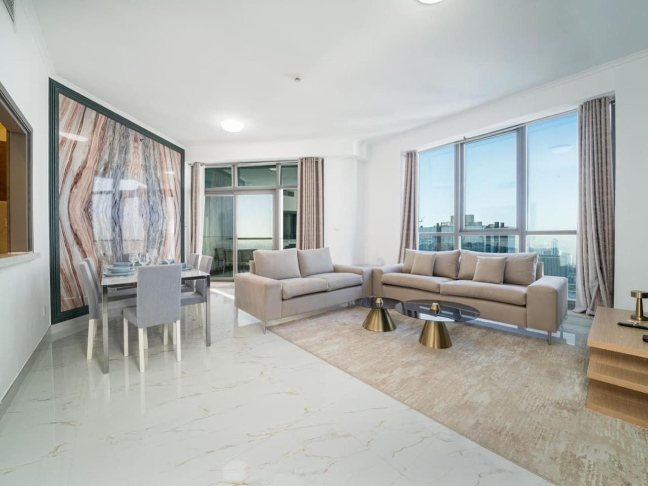 Apartment Bright And Spacious 3 Bedroom Retreat In Marina