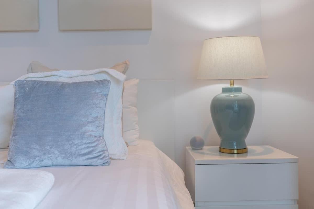 Apartment Downtown Stay With Burj Khalifa Views, Swimming Pool,Steam,Sauna,Gym In The Heart Of Business Bay Dubai