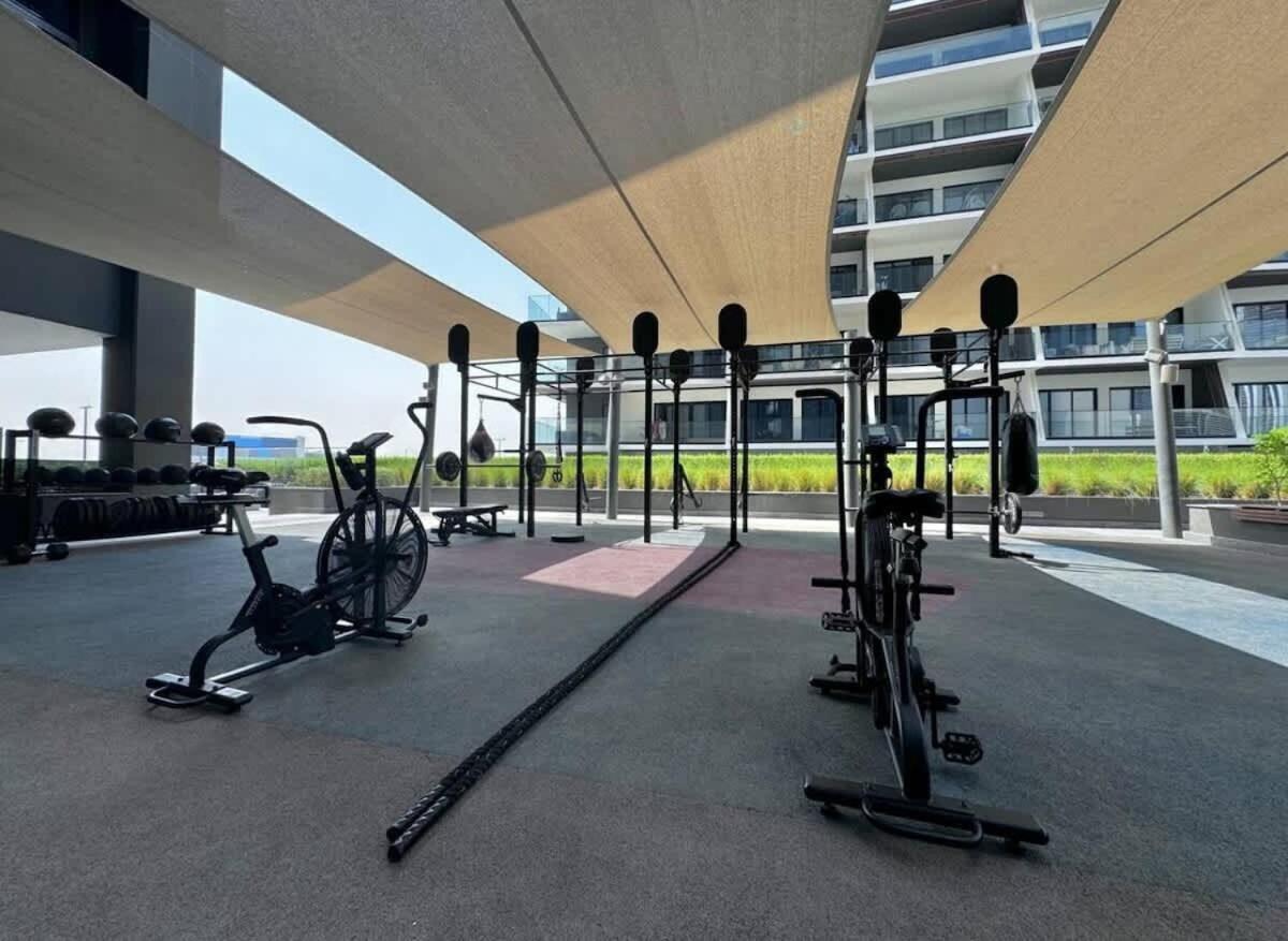 Downtown Stay With Burj Khalifa Views, Swimming Pool,Steam,Sauna,Gym In The Heart Of Business Bay *