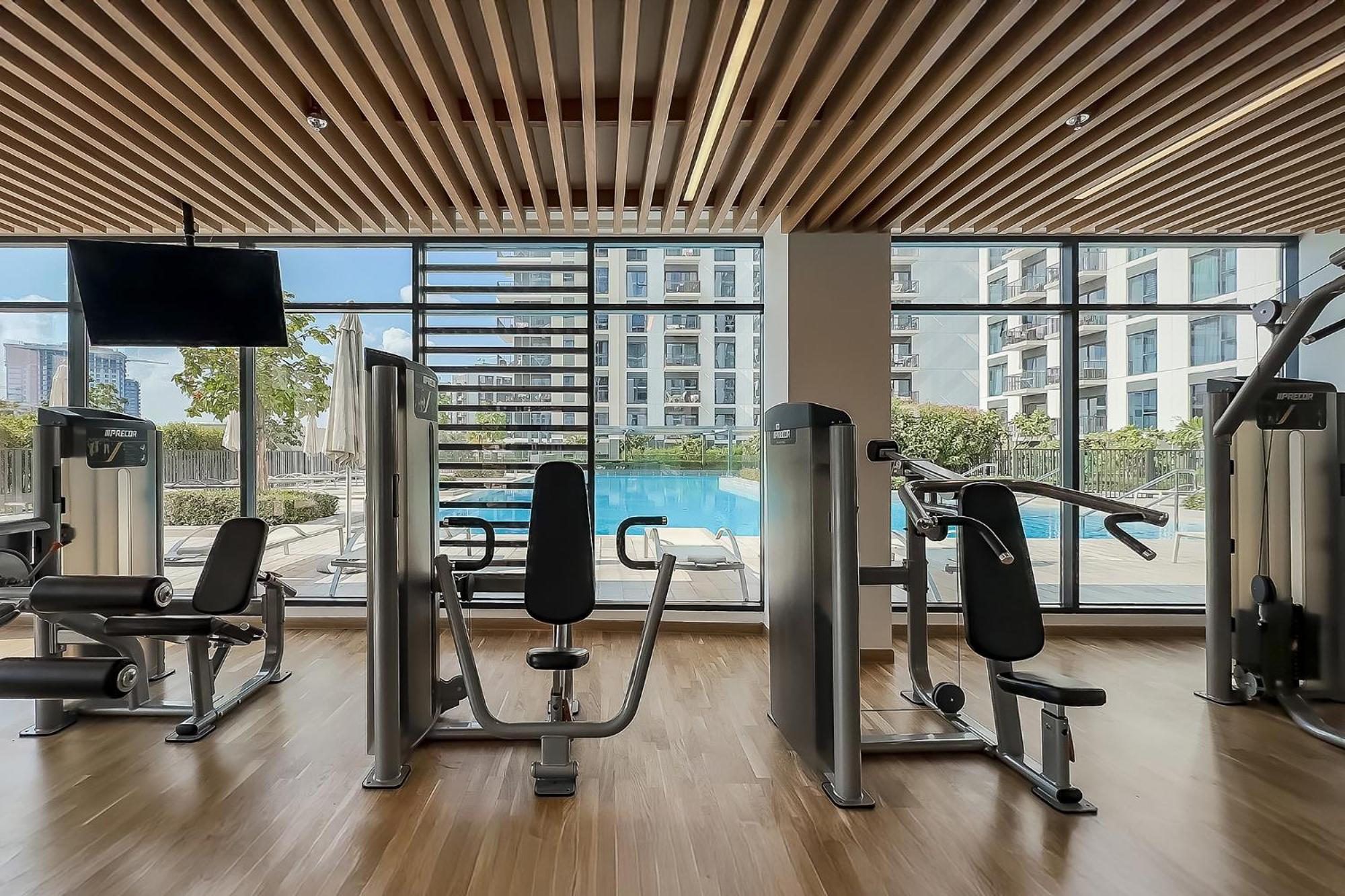 Premium At Executive Residences Apartment