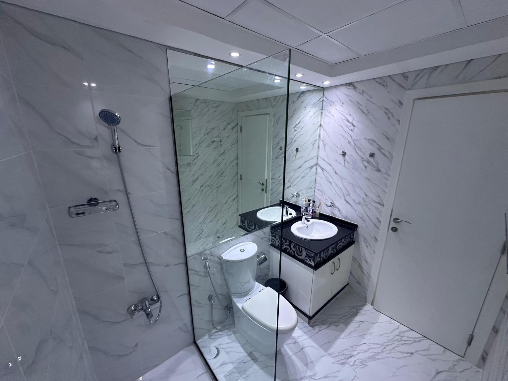 April Offer Huge 1bkh 4people & High Floor