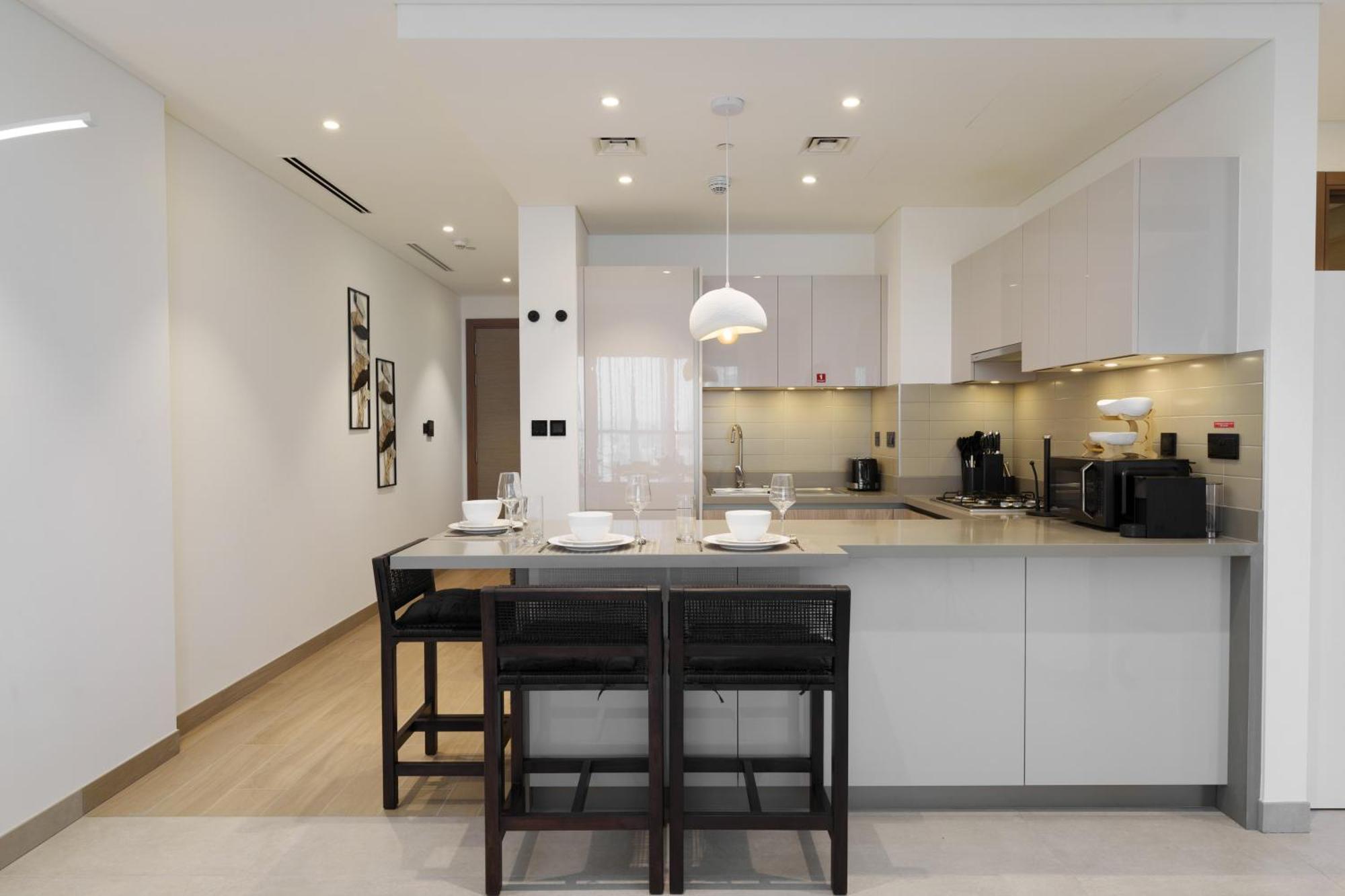 Apartment Daniels 1br At Waves Grande In Sobha Hartland *