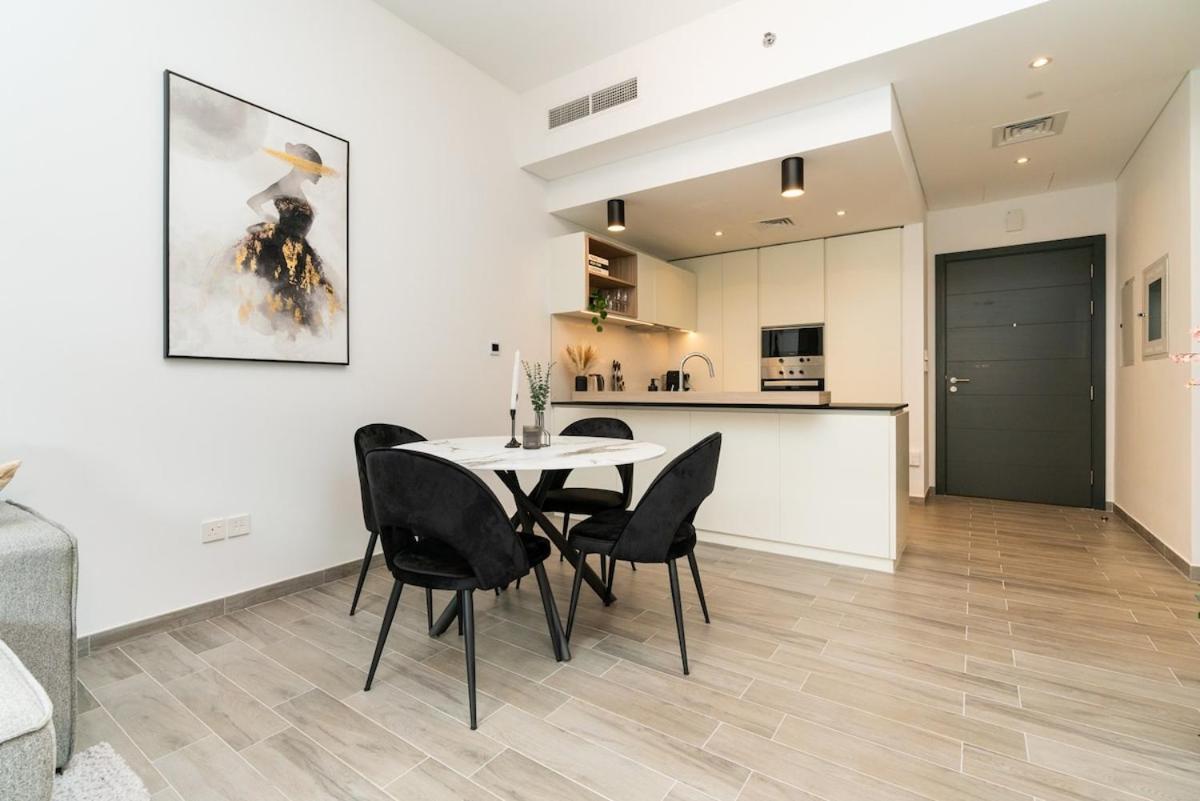 Sleek & Modern 1br With Luxury Pool In Jvc Dubai