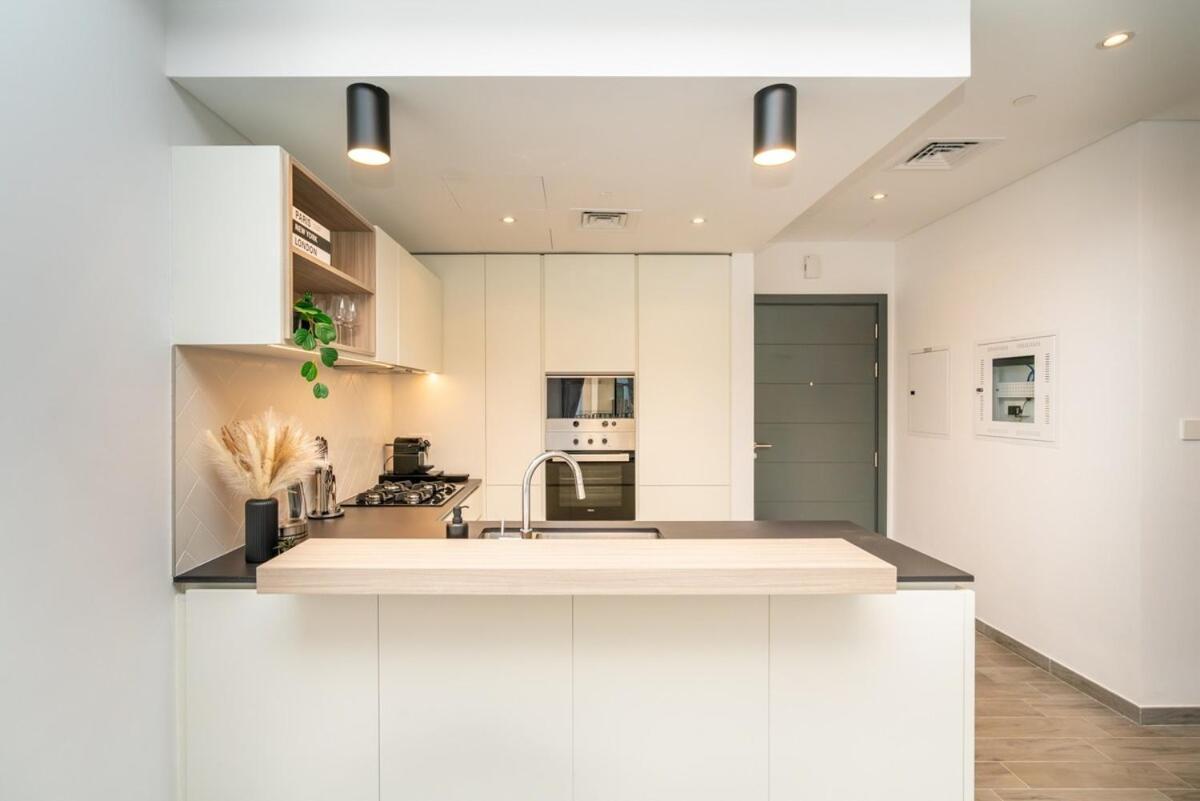Apartment Sleek & Modern 1br With Luxury Pool In Jvc *