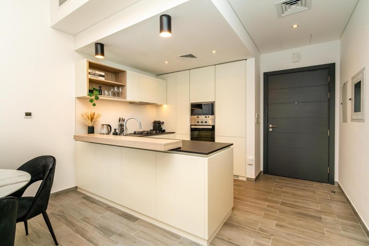 Sleek & Modern 1br With Luxury Pool In Jvc Dubai