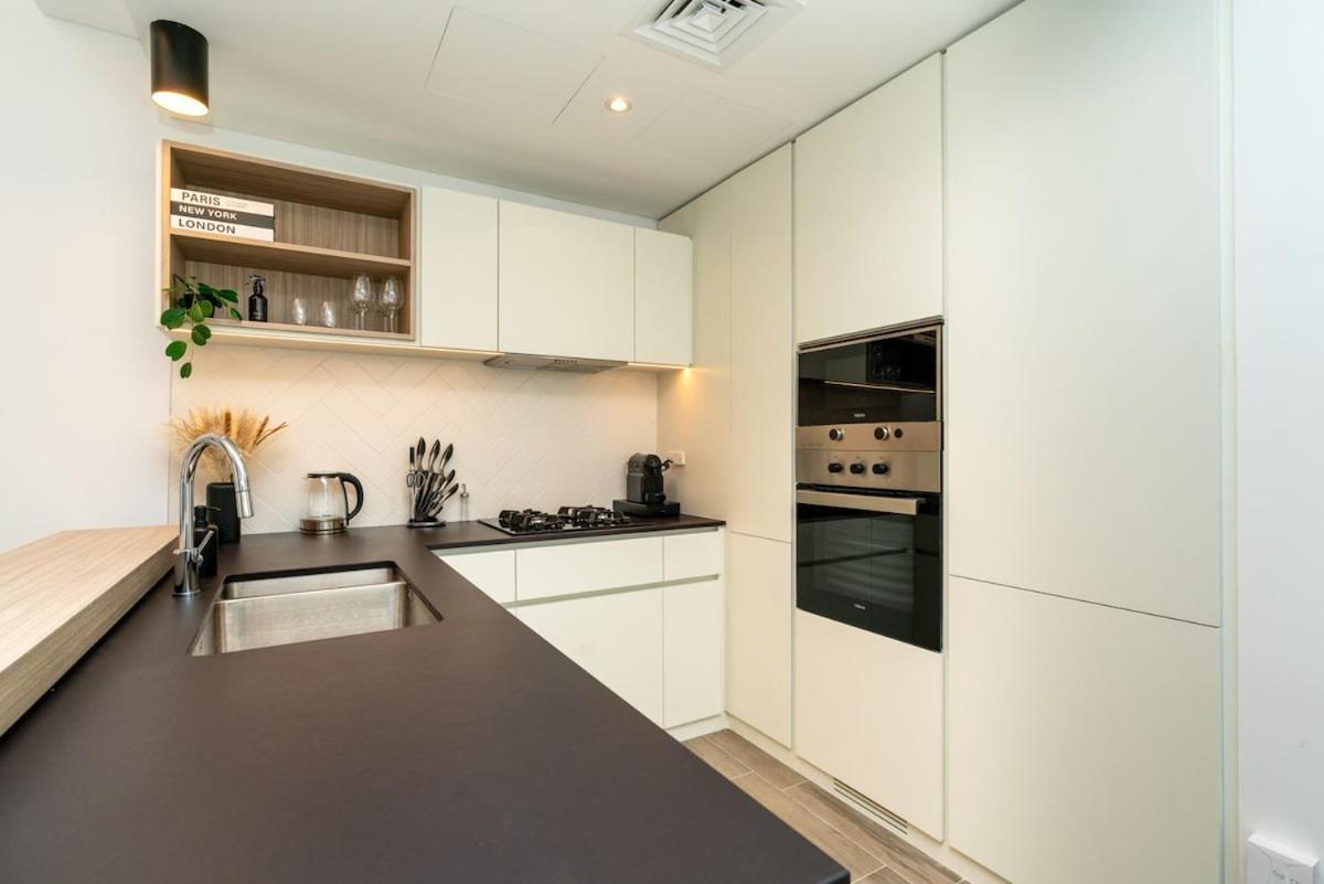 Sleek & Modern 1br With Luxury Pool In Jvc * Dubai