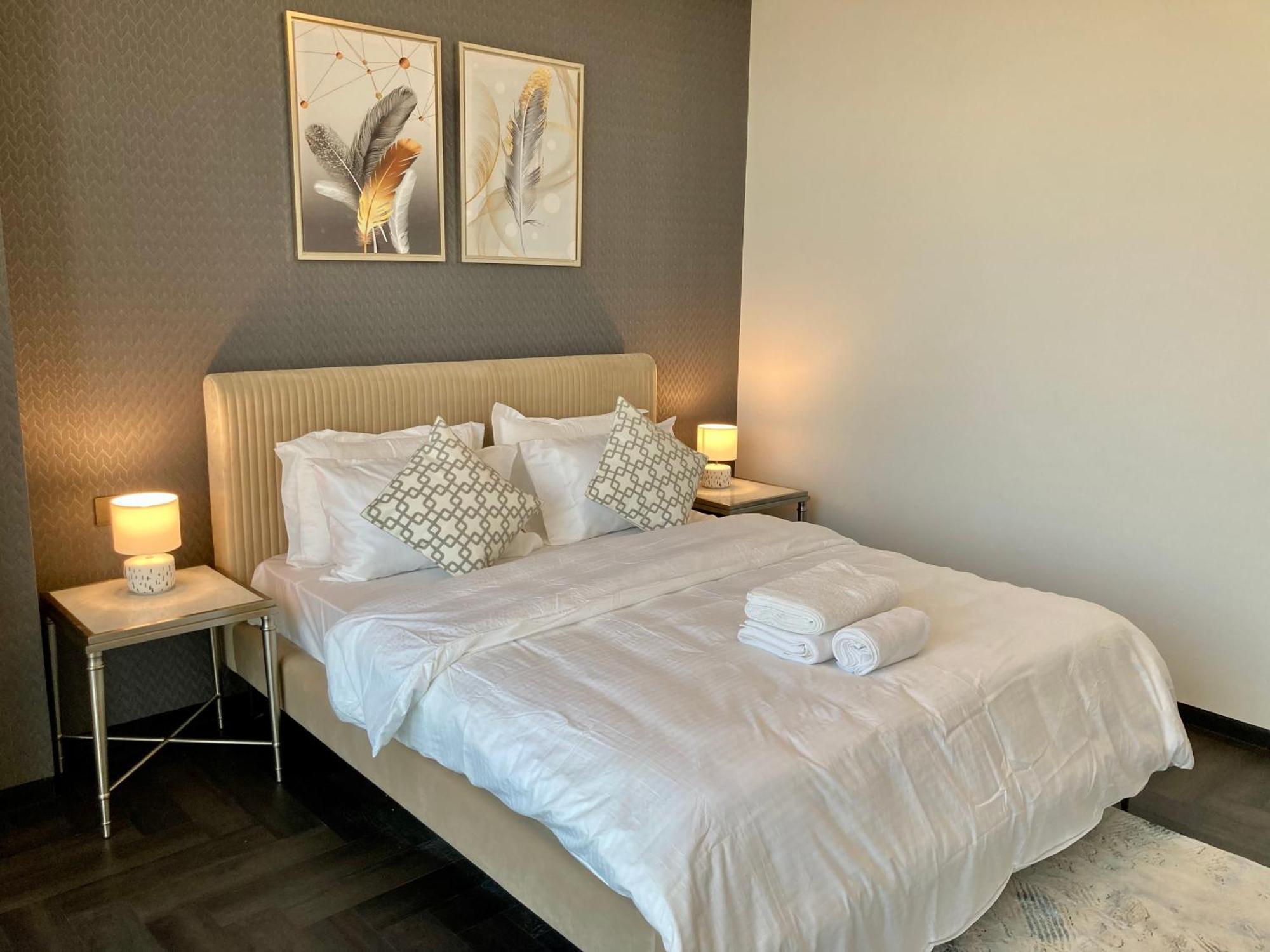 Apartment Elegant 2bhk In O Ten, Al Jaddaf Luxury & Comfort Combined Dvr 411 *