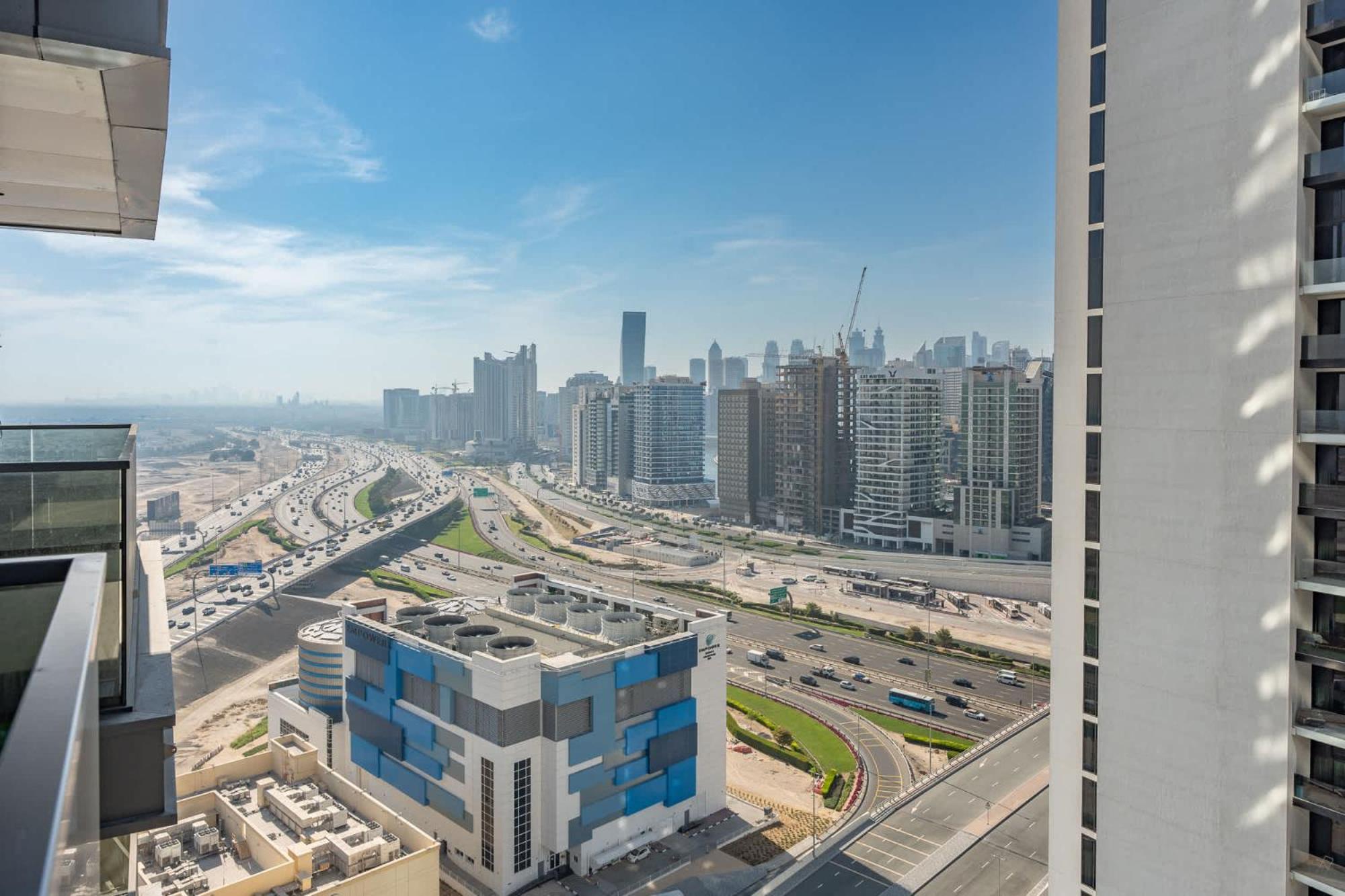 Eye-catching 1 Bedroom In Nobles Tower * Dubai