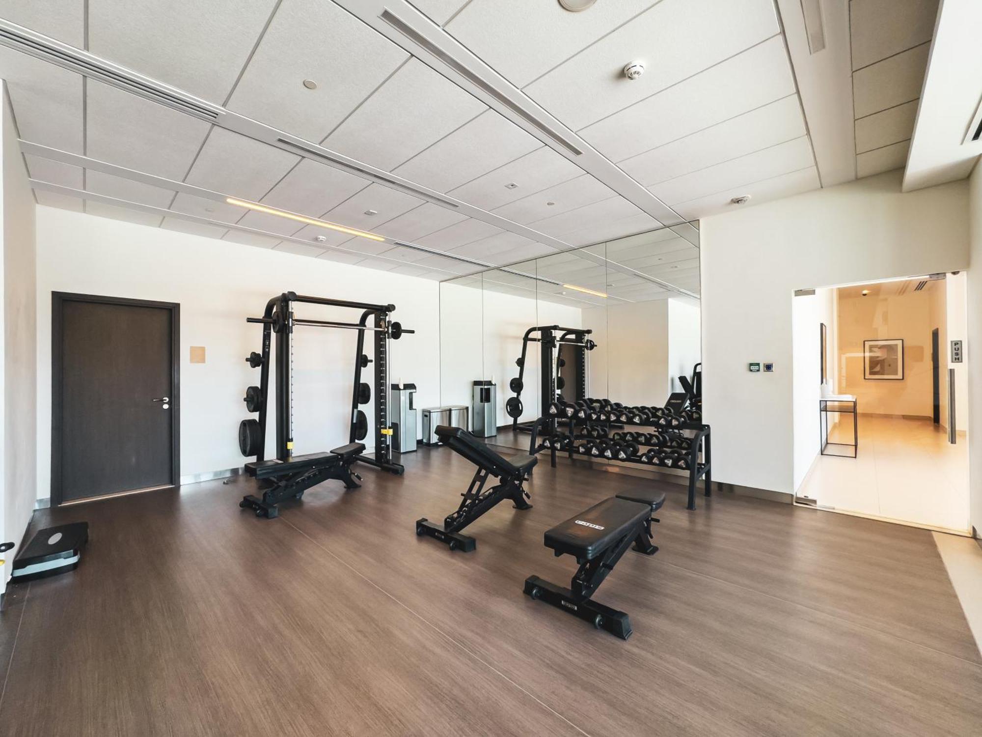 Brand New! Downtown Views Located On Mall Apartment *