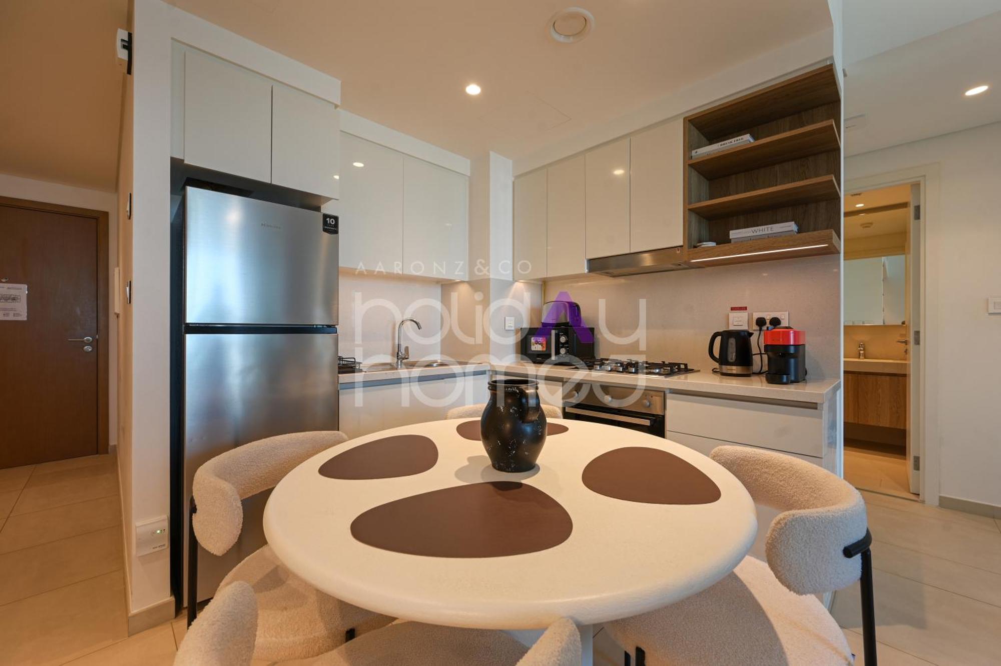 Elegant Views 1br Walk To Mall Downtown Views 2 T1 Apartment