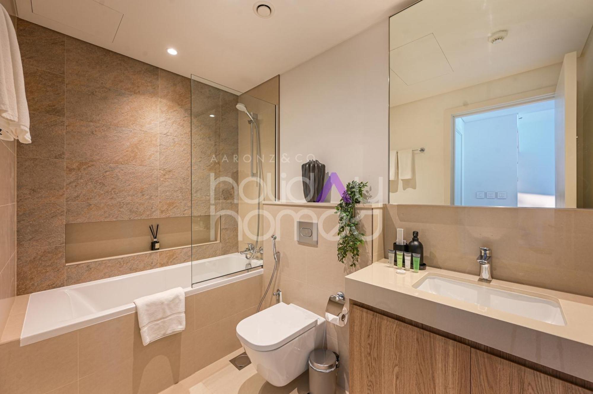 Elegant Views 1br Walk To Mall Downtown Views 2 T1 * Dubai