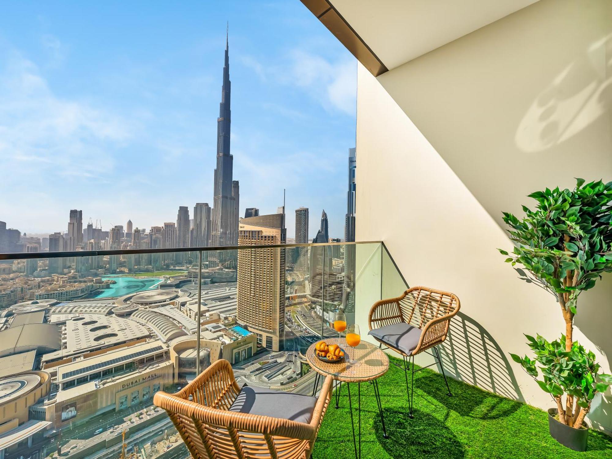 Brand New! Downtown Views Located On Mall