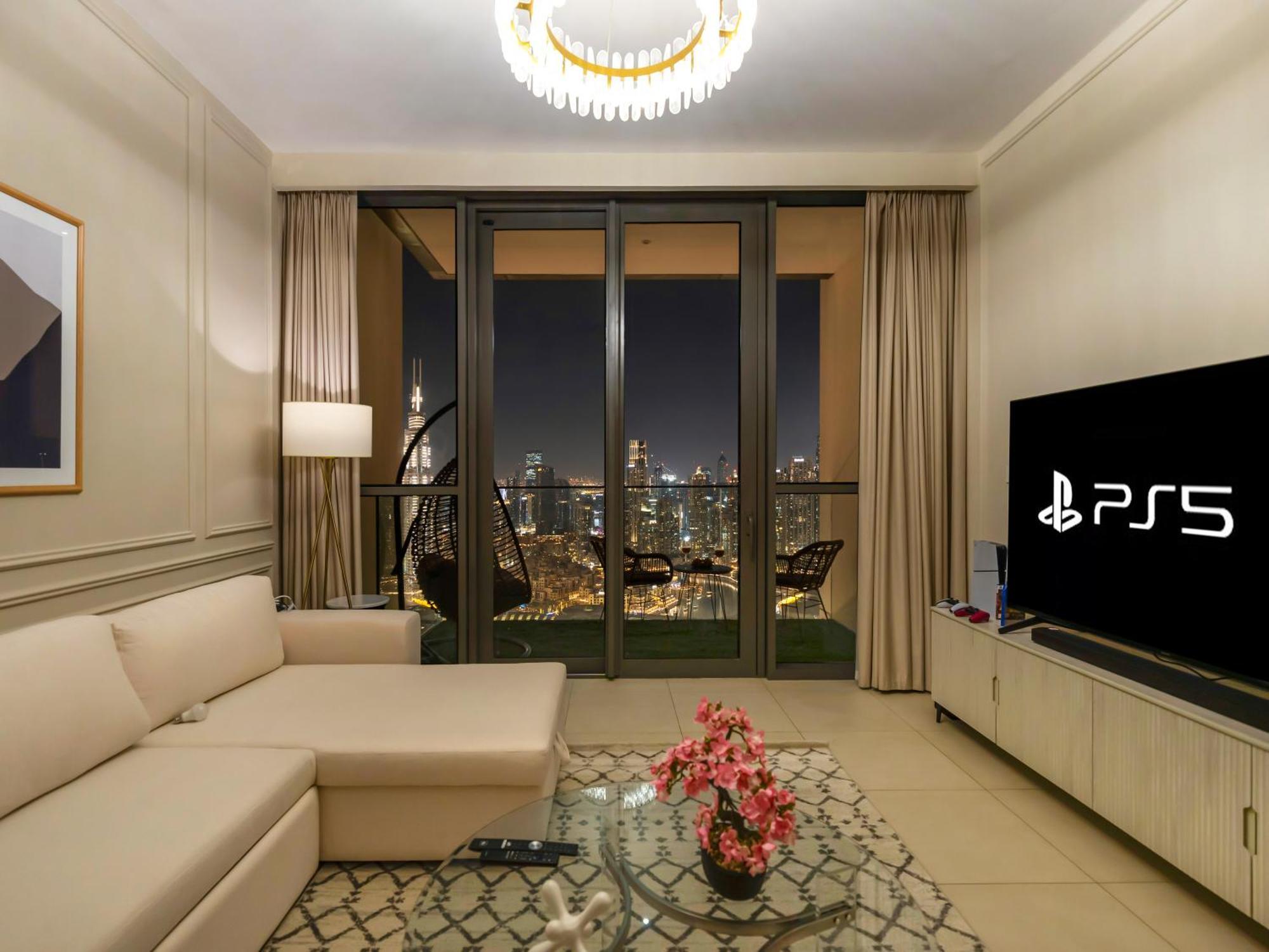 Brand New! Downtown Views Located On Mall