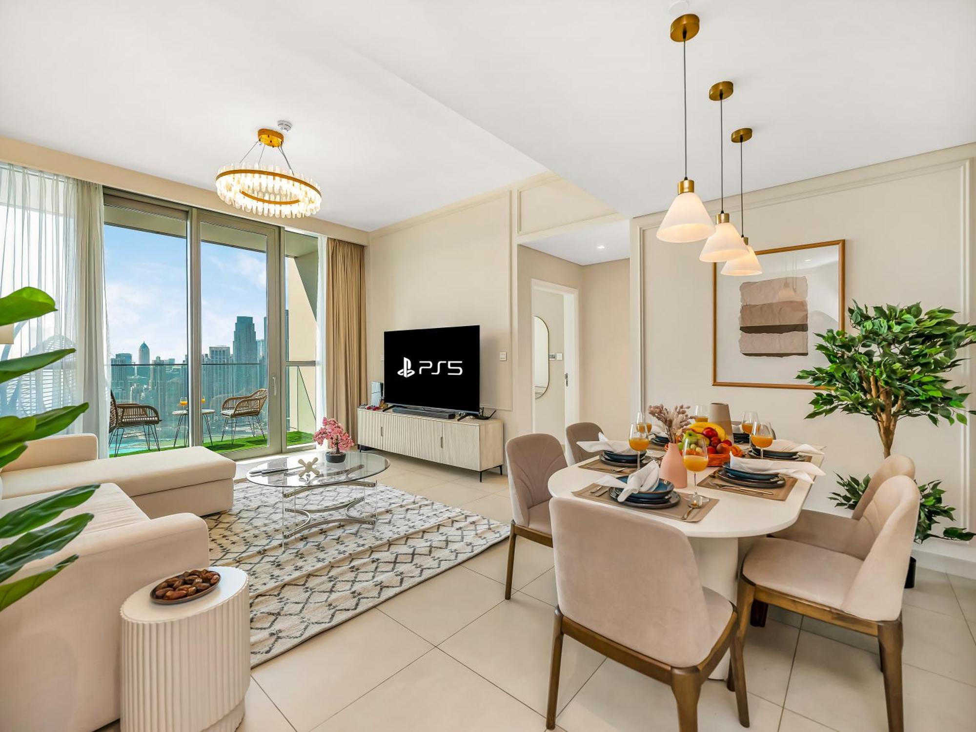 Brand New! Downtown Views Located On Mall Apartment