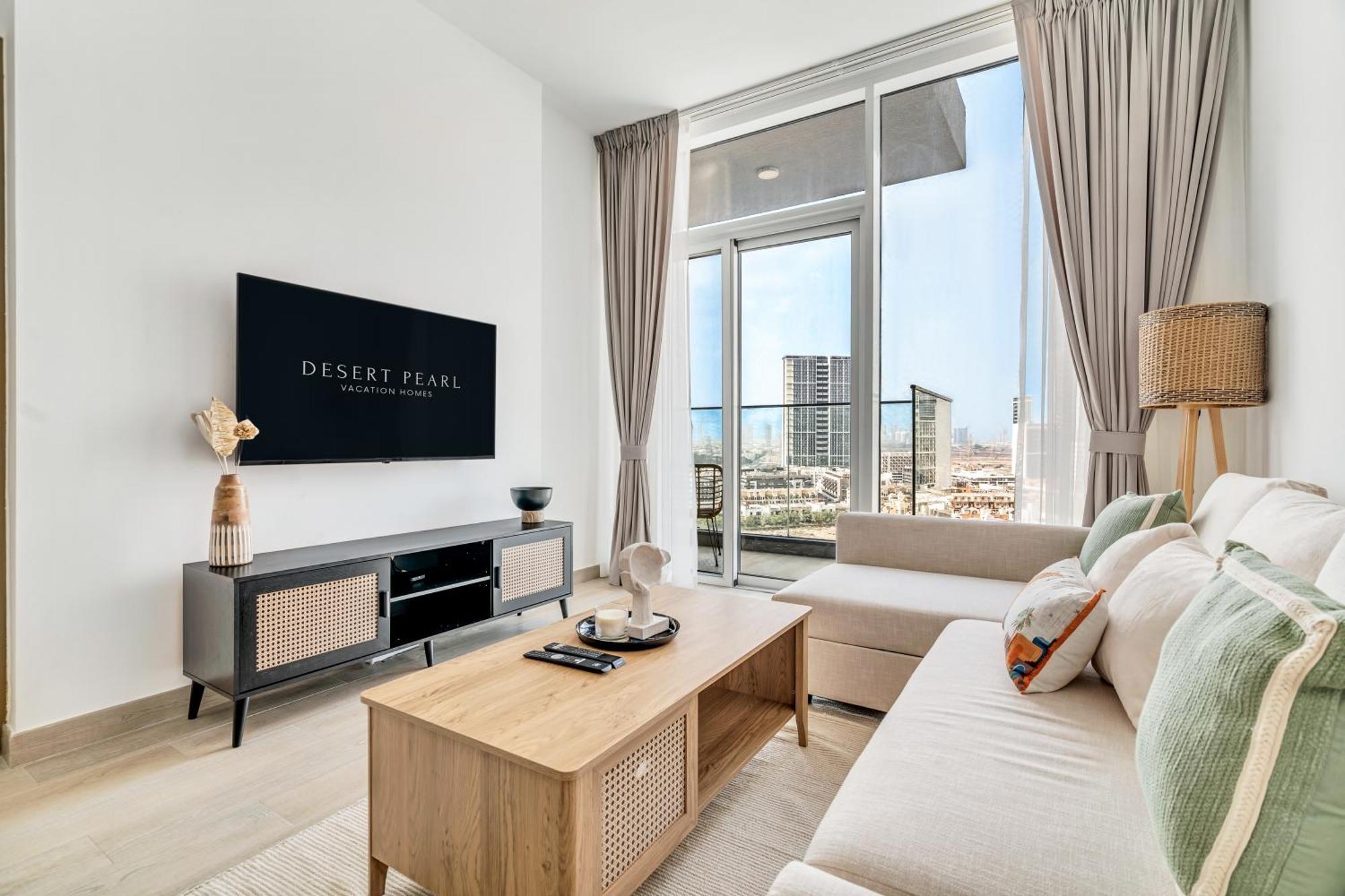 Modern 1br With Balcony, Pool & Stunning Views Apartment