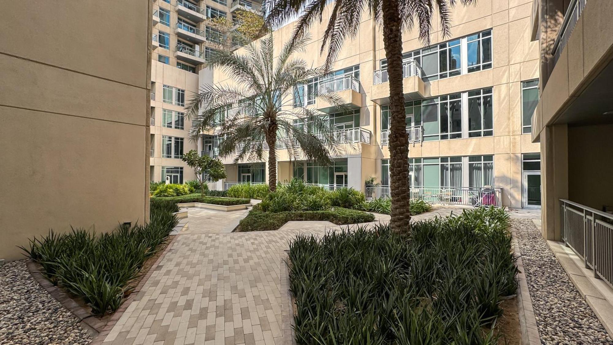1 Bedroom Exquisite Urban Living In Downtown Apartment Dubai