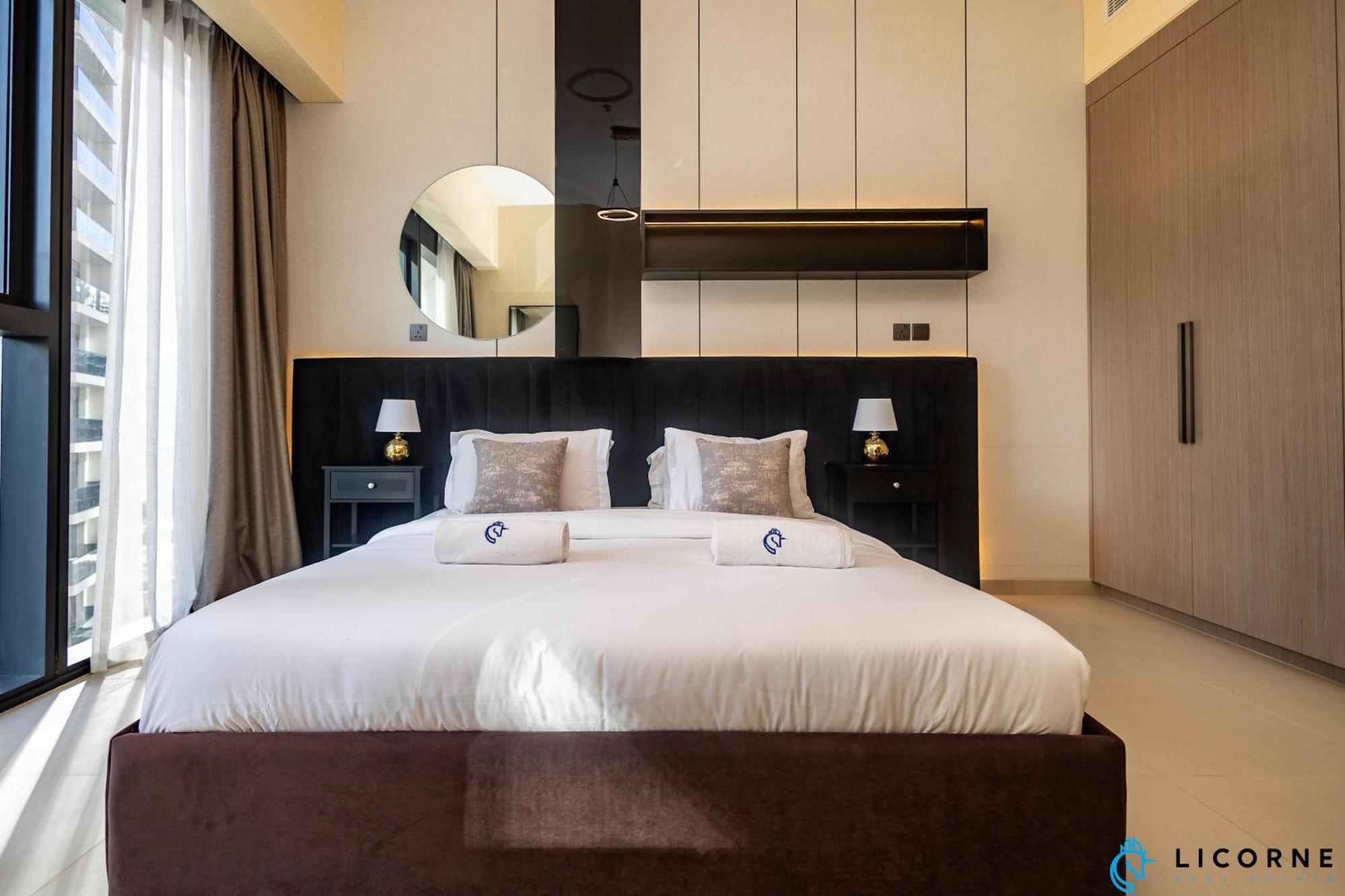 Downtown Haven 2br Near Mall & Burj Khalifa In Act One Act Two Apartment