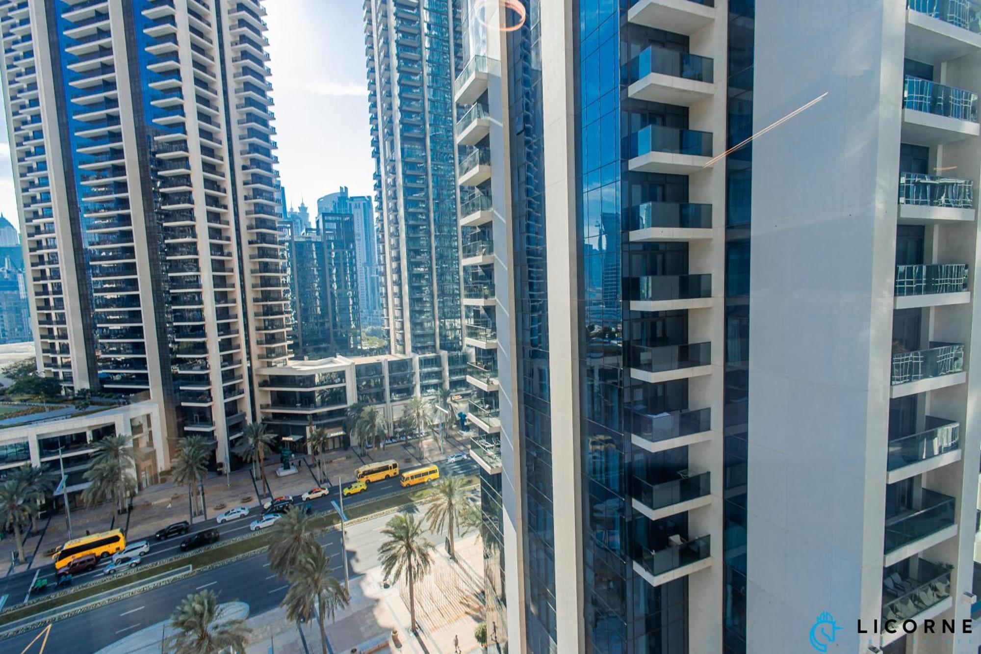 Downtown Haven 2br Near Mall & Burj Khalifa In Act One Act Two Apartment