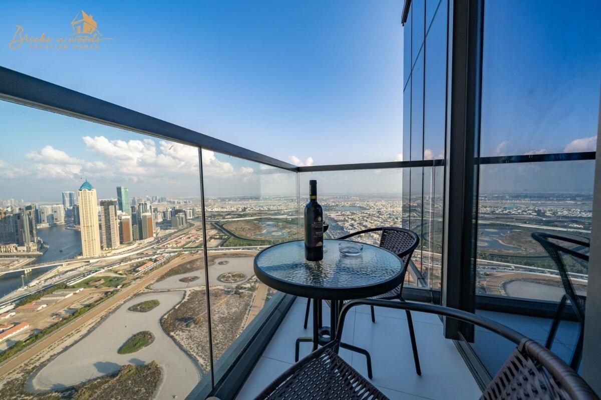 Apartment Luxury Sea View High Floor 3bhk *