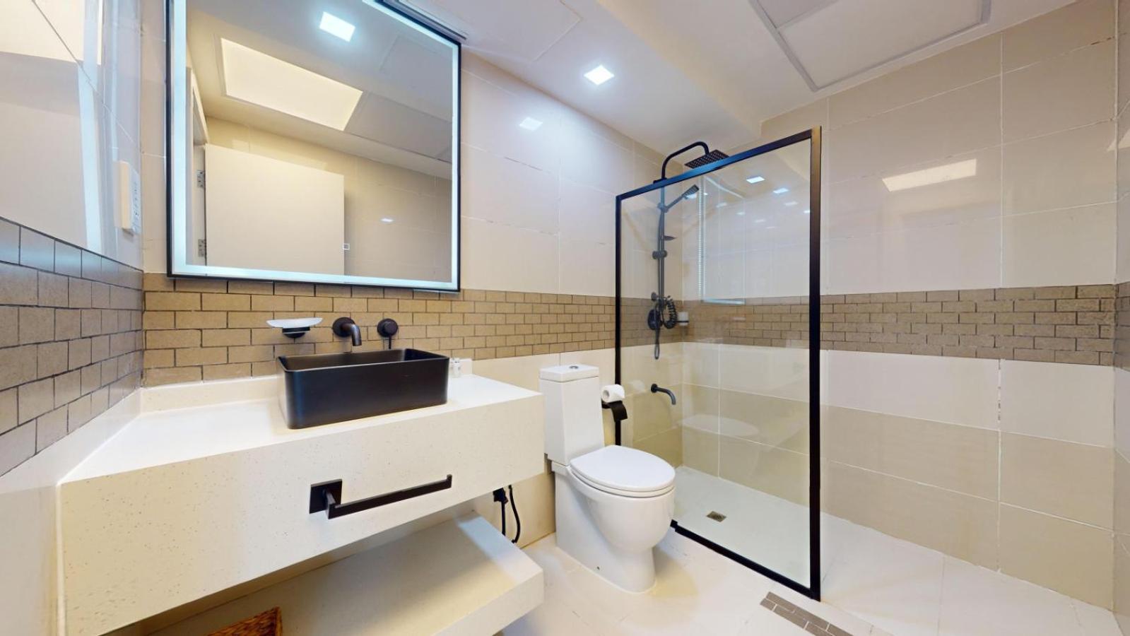 Blakely Tower - Upgraded Modern One Bed In Marina