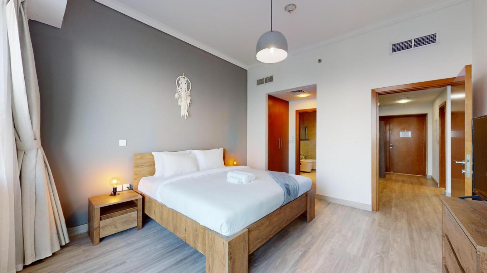 Ocean Heights - One Bed With View Of Marina