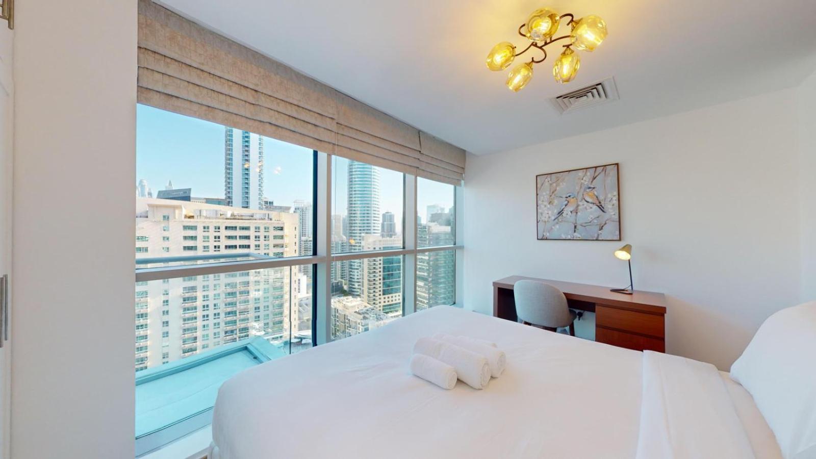 Damac Waves - Stunning Three Bedroom In Marina * Dubai