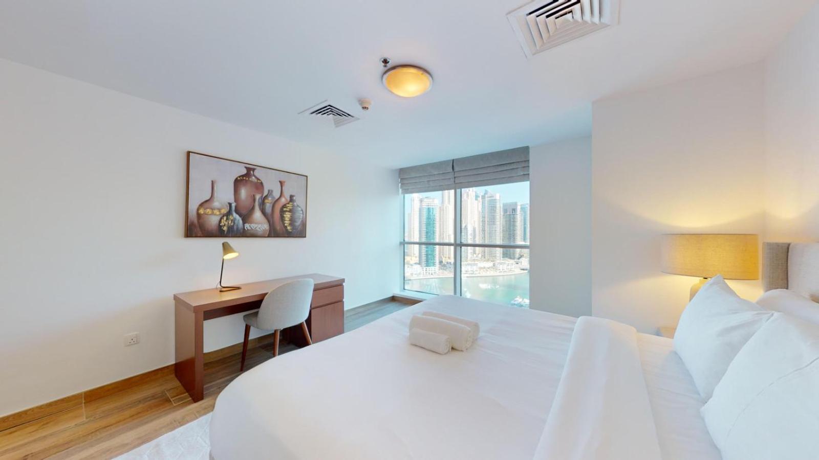 Damac Waves - Stunning Three Bedroom In Marina Apartment *