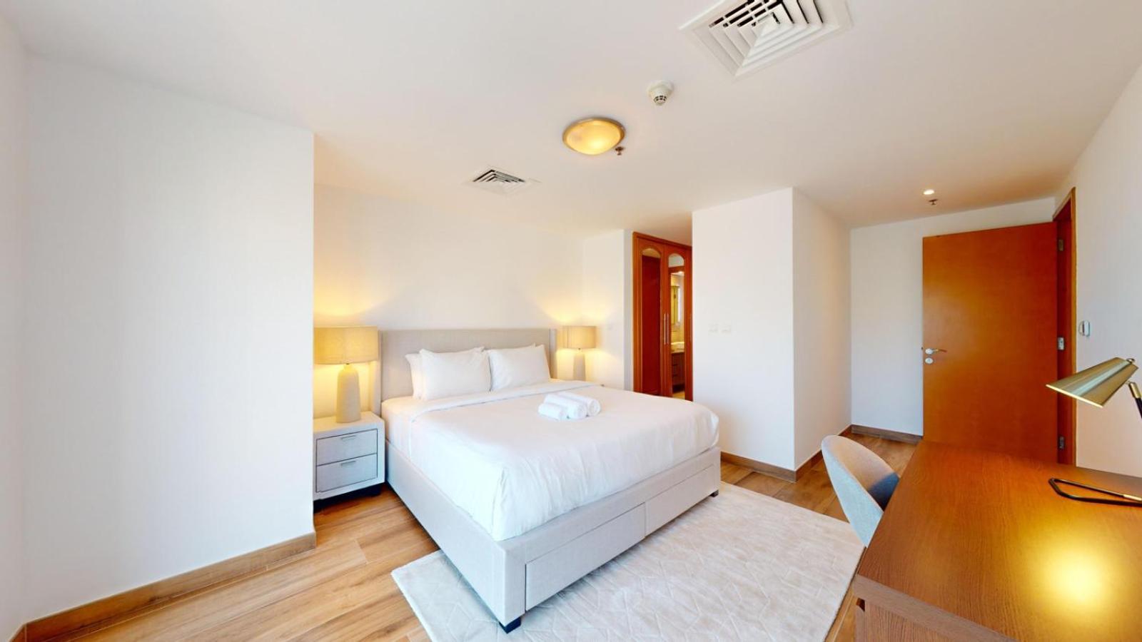 Apartment Damac Waves - Stunning Three Bedroom In Marina *