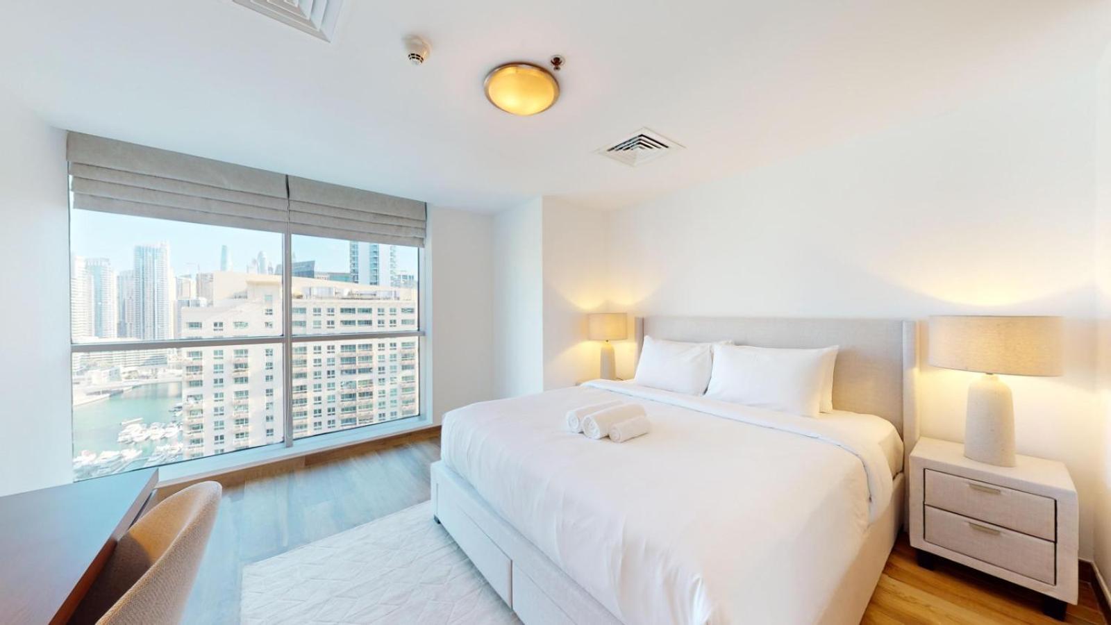Damac Waves - Stunning Three Bedroom In Marina Apartment