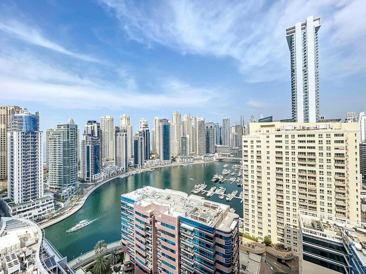 Damac Waves - Stunning Three Bedroom In Marina Apartment