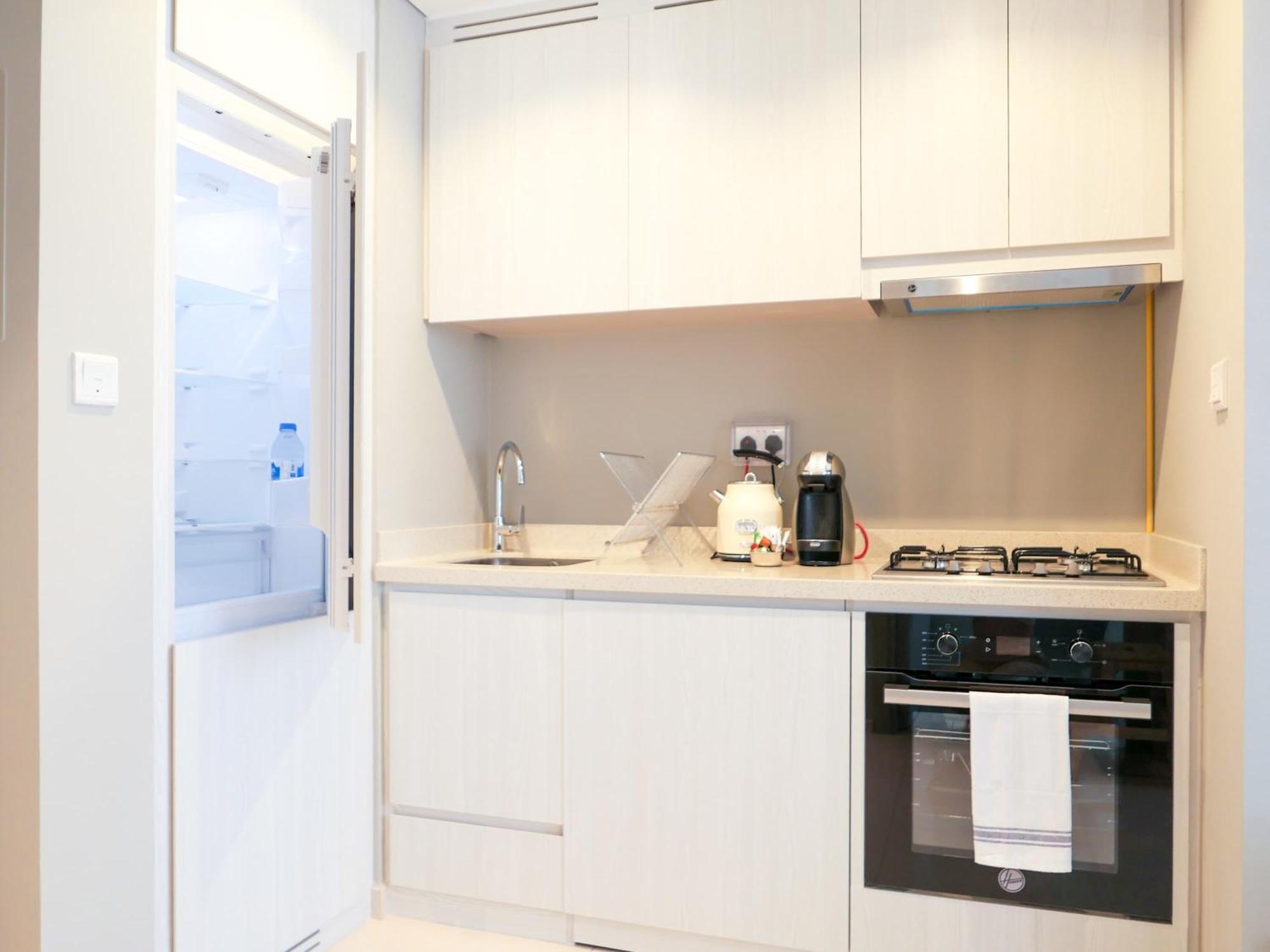 Designed Burj Khalifa View 1br Apartment *
