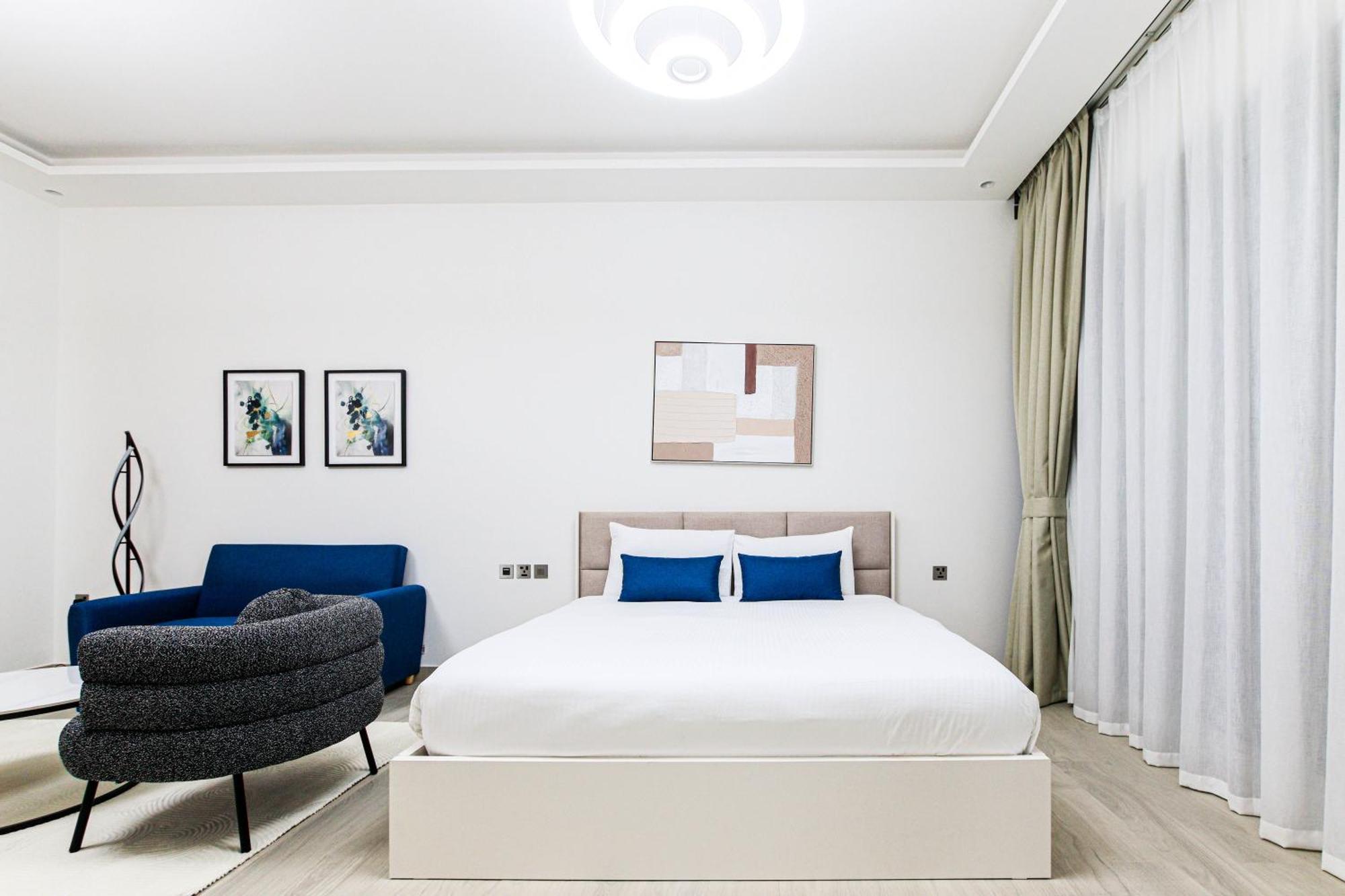 Apartment Stylish Stu In Medore With Modern Amenities Dubai