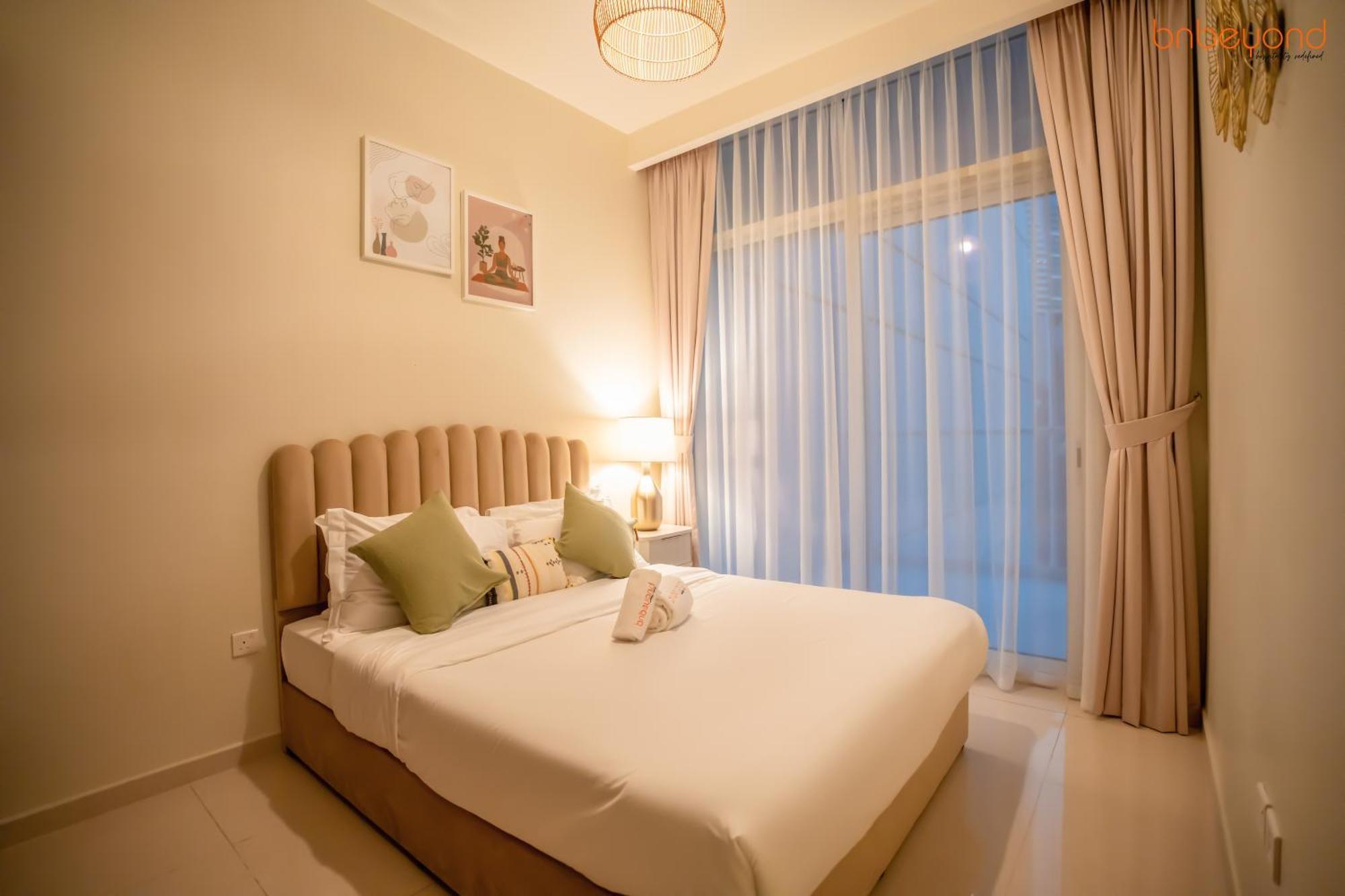 Apartment Cozy Retreat With Burj Views By Bnbeyond