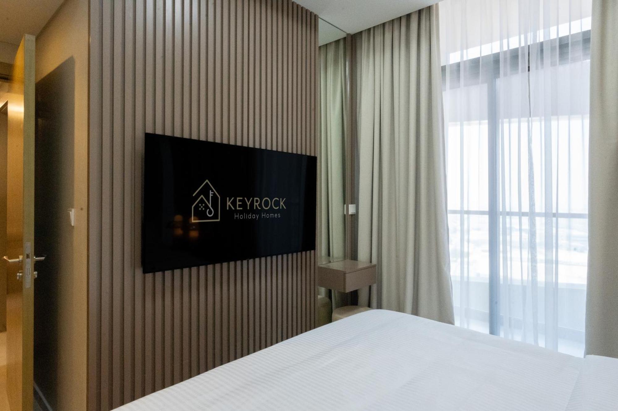 Keyrock Living - Exclusive Retreat With Stunning Views Apartment