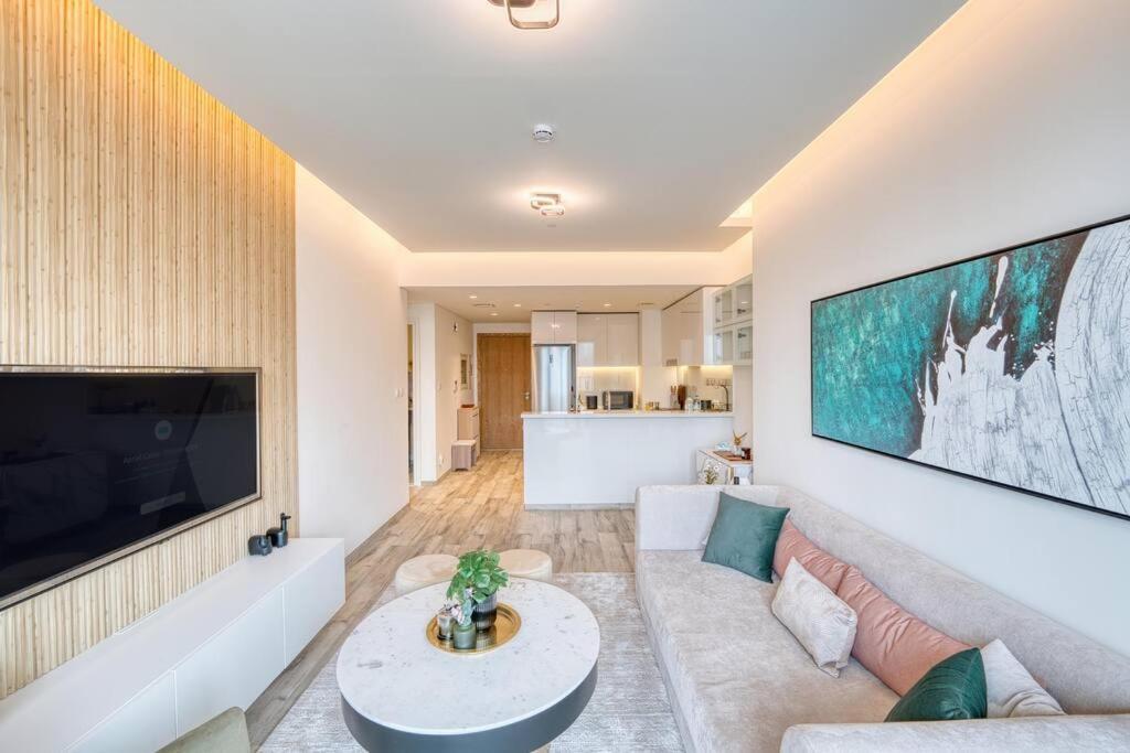 Classic - Ahad Large 1br For 4