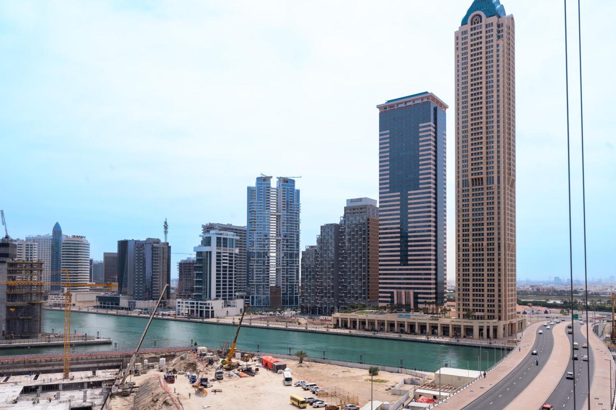 Apartment Keyrock Living - Lakeview Luxury With Pool Access *